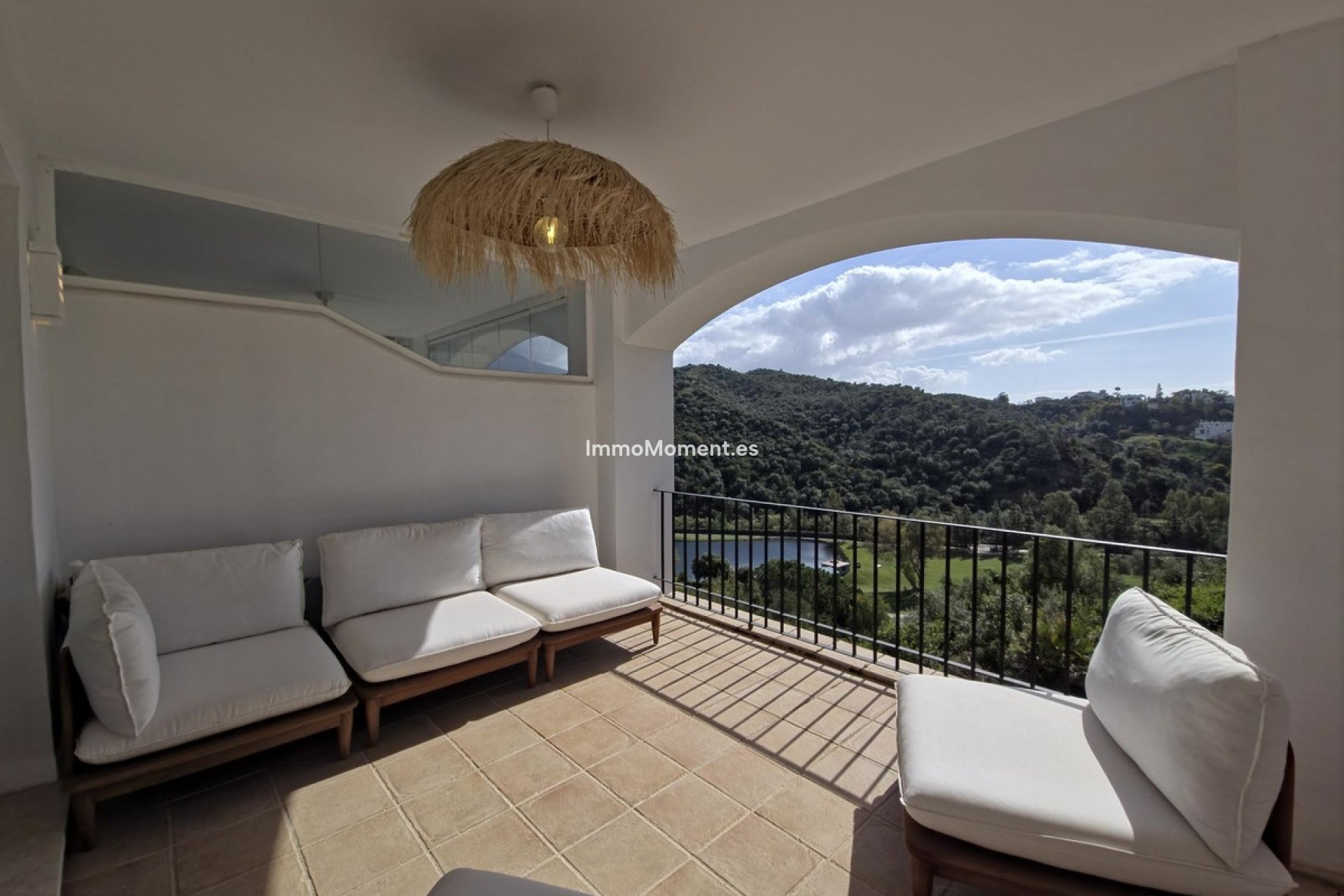 Resale - Apartment - Benahavís - Benahavís Centro