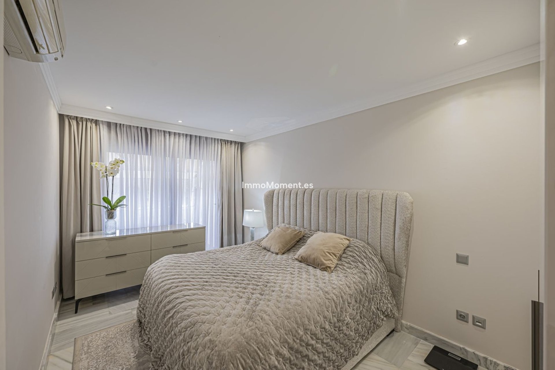 Resale - Apartment - Benahavís - Benahavís Centro