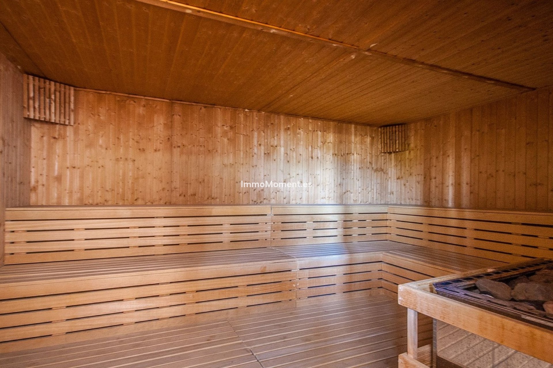 Resale - Apartment - Benahavís - Benahavís Centro