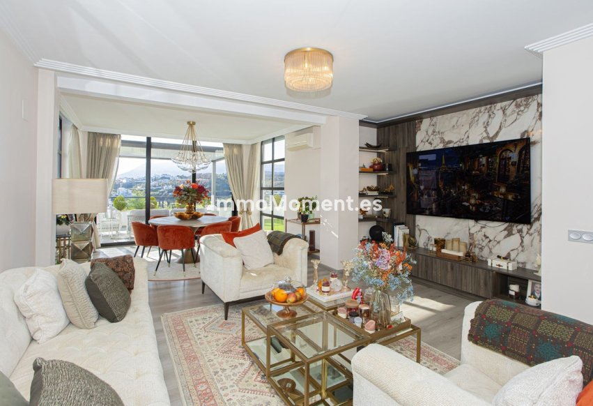 Resale - Apartment - Benahavís - Benahavís Centro