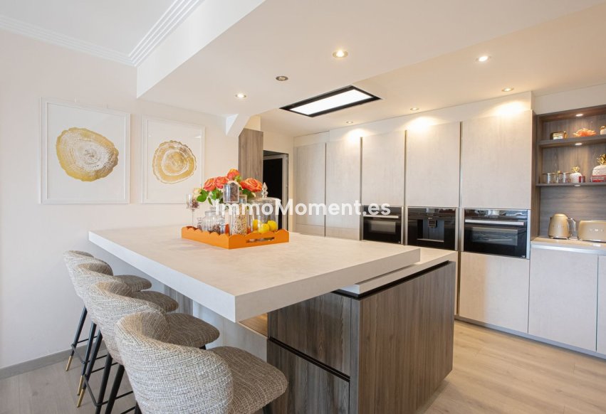 Resale - Apartment - Benahavís - Benahavís Centro