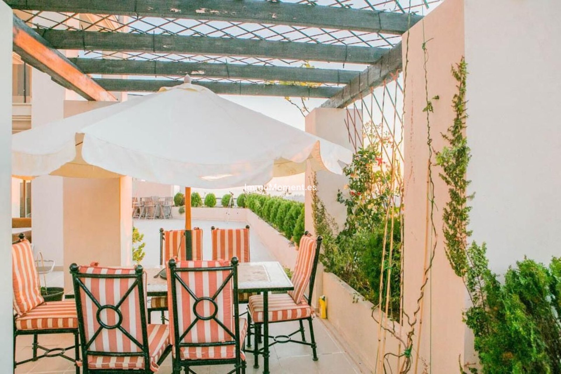 Resale - Apartment - Benahavís - Benahavís Centro