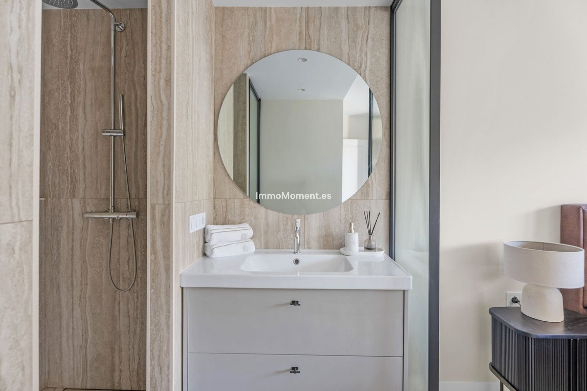 Resale - Apartment - Benahavís - Benahavís Centro