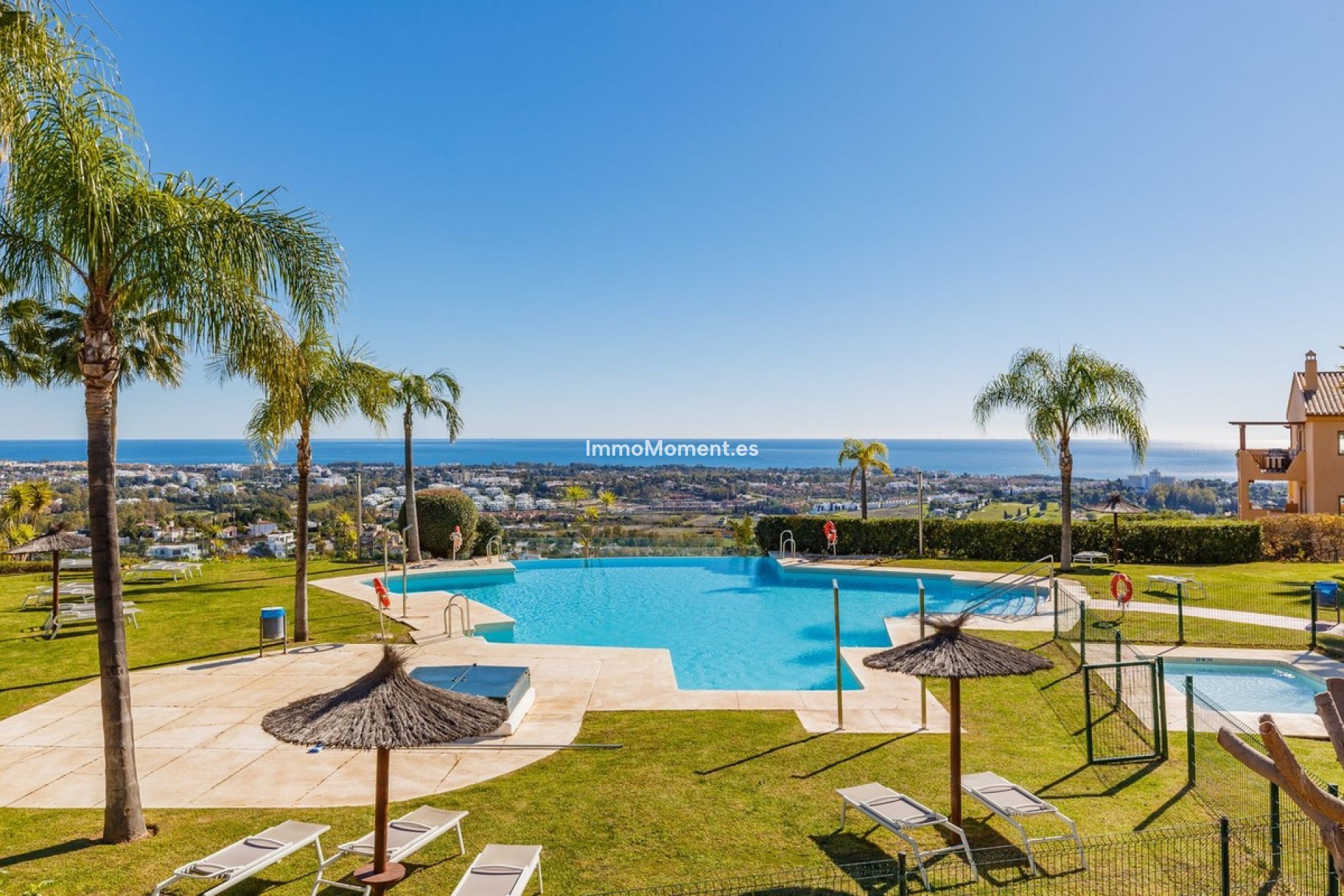 Resale - Apartment - Benahavís - Benahavís Centro