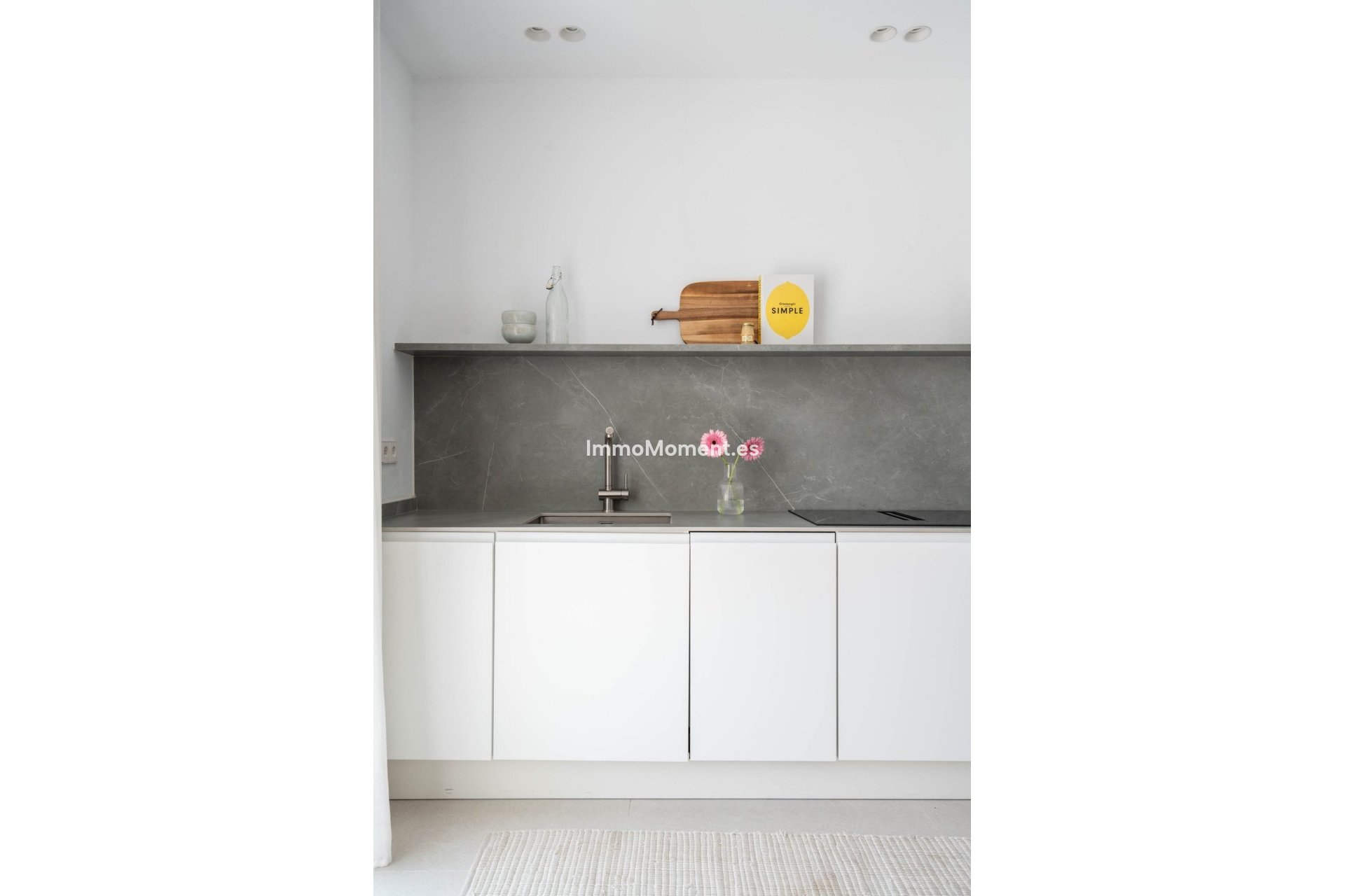 Resale - Apartment - Benahavís - Benahavís Centro