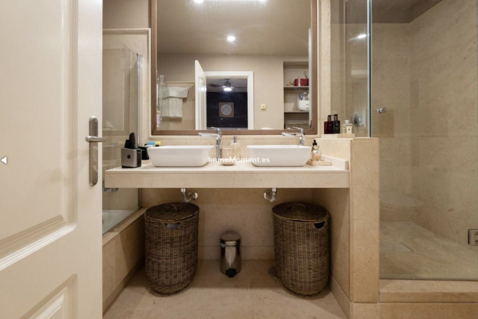 Resale - Apartment - Benahavís - Benahavís Centro