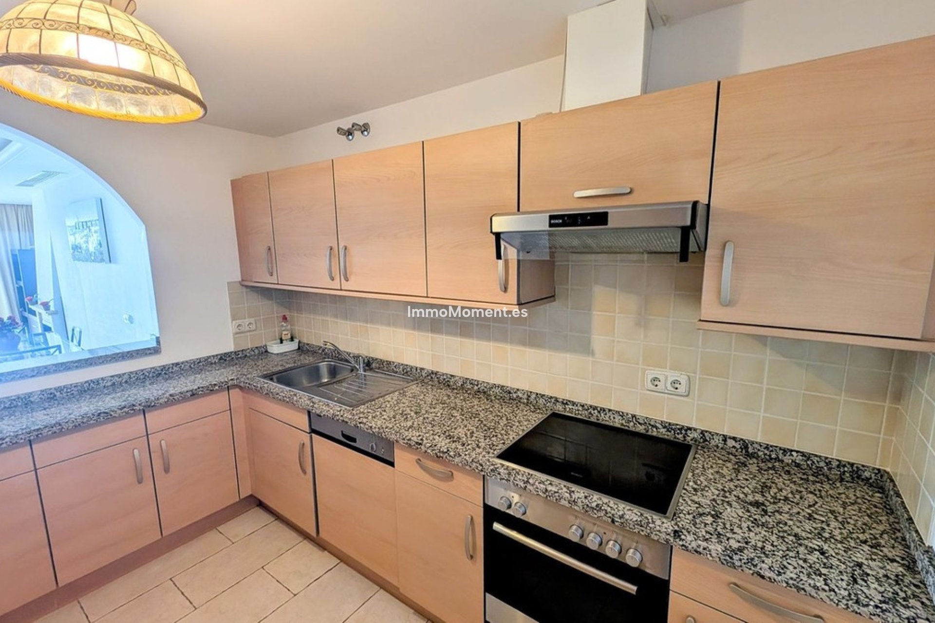 Resale - Apartment - Benahavís - Benahavís Centro