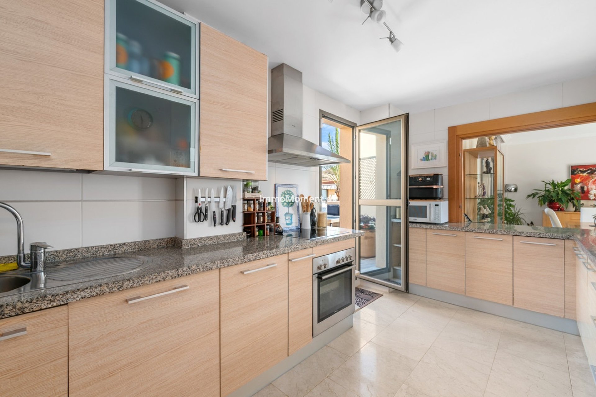 Resale - Apartment - Benahavís - Benahavís Centro