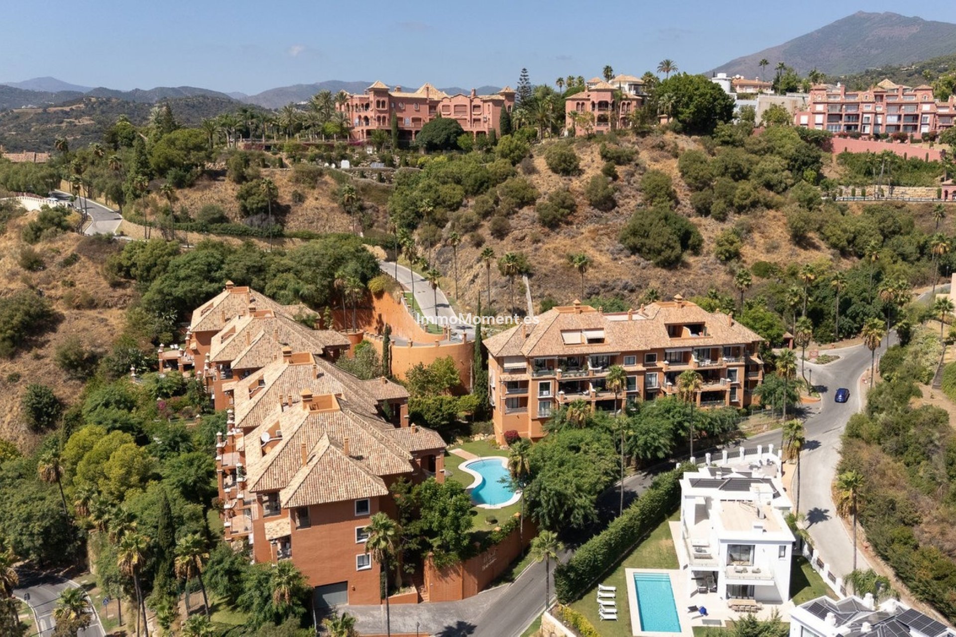 Resale - Apartment - Benahavís - Benahavís Centro