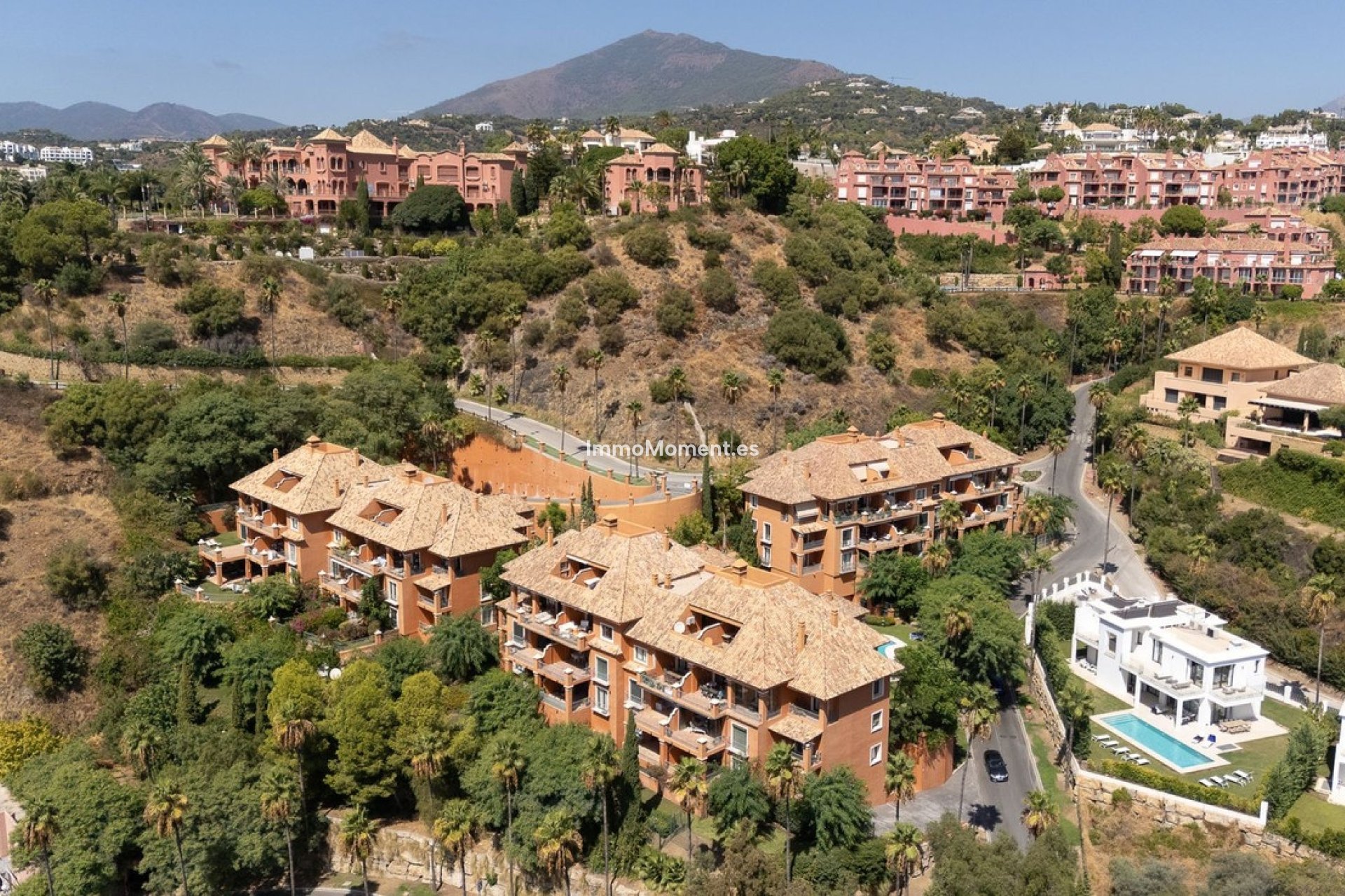 Resale - Apartment - Benahavís - Benahavís Centro