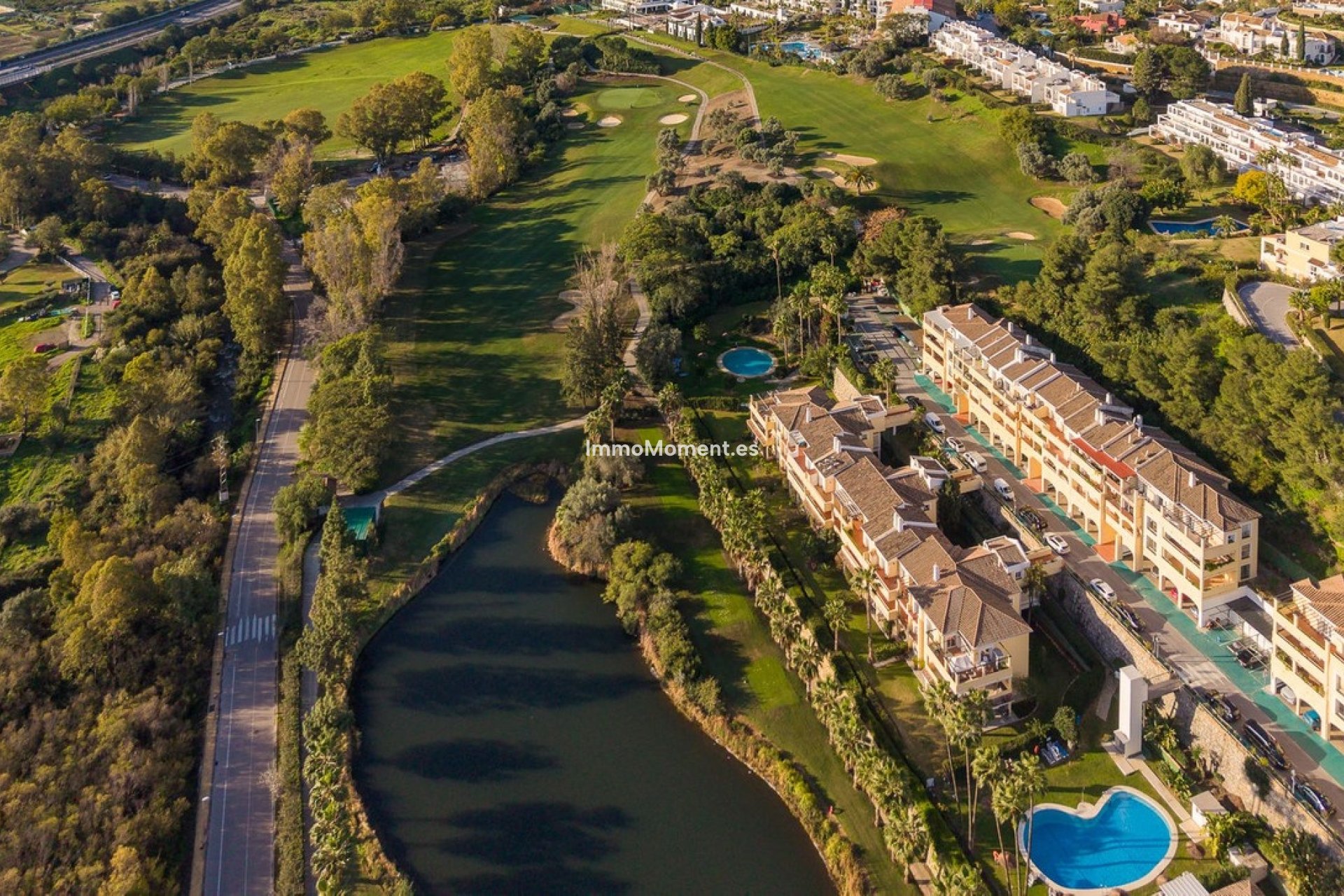 Resale - Apartment - Benahavís - Benahavís Centro