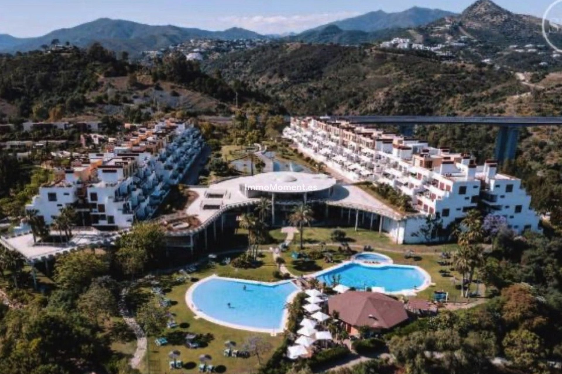 Resale - Apartment - Benahavís - Benahavís Centro