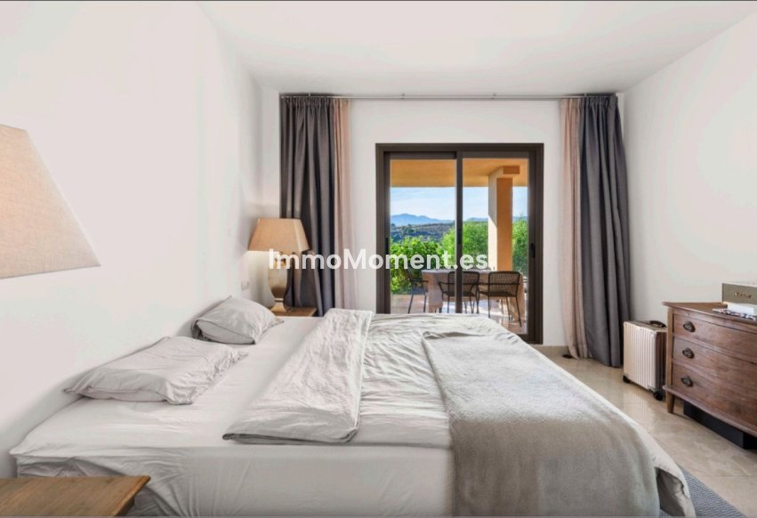 Resale - Apartment - Benahavís - Benahavís Centro