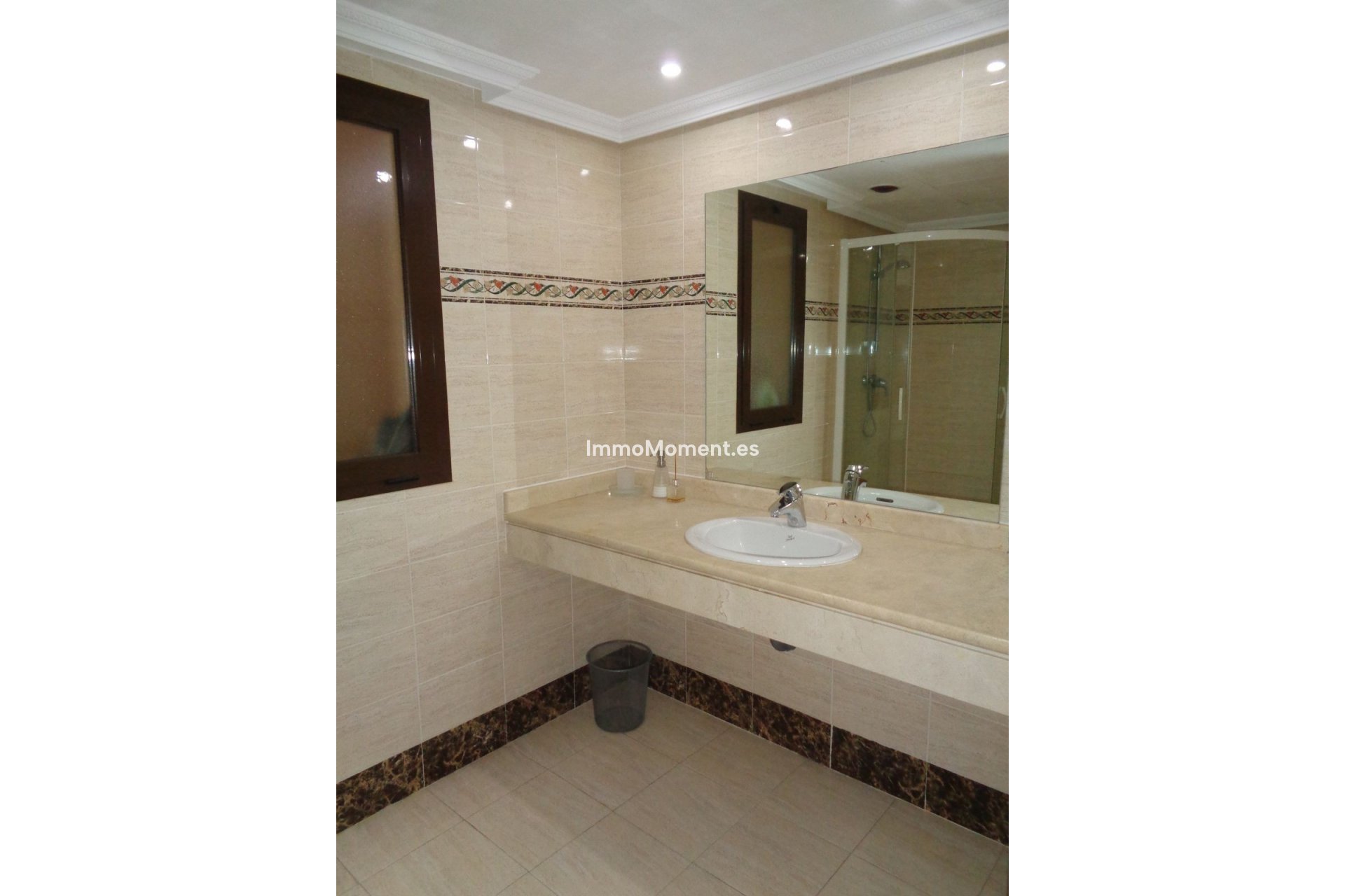 Resale - Apartment - Benahavís - Benahavís Centro