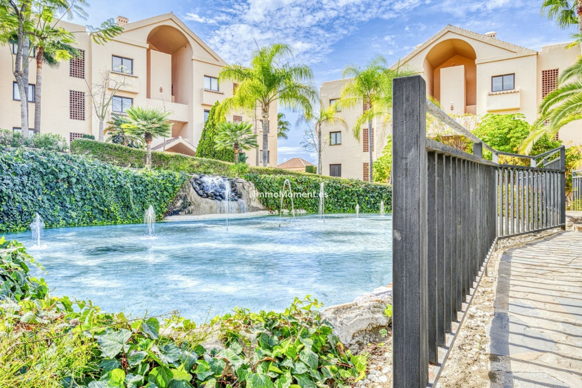 Resale - Apartment - Benahavís - Benahavís Centro