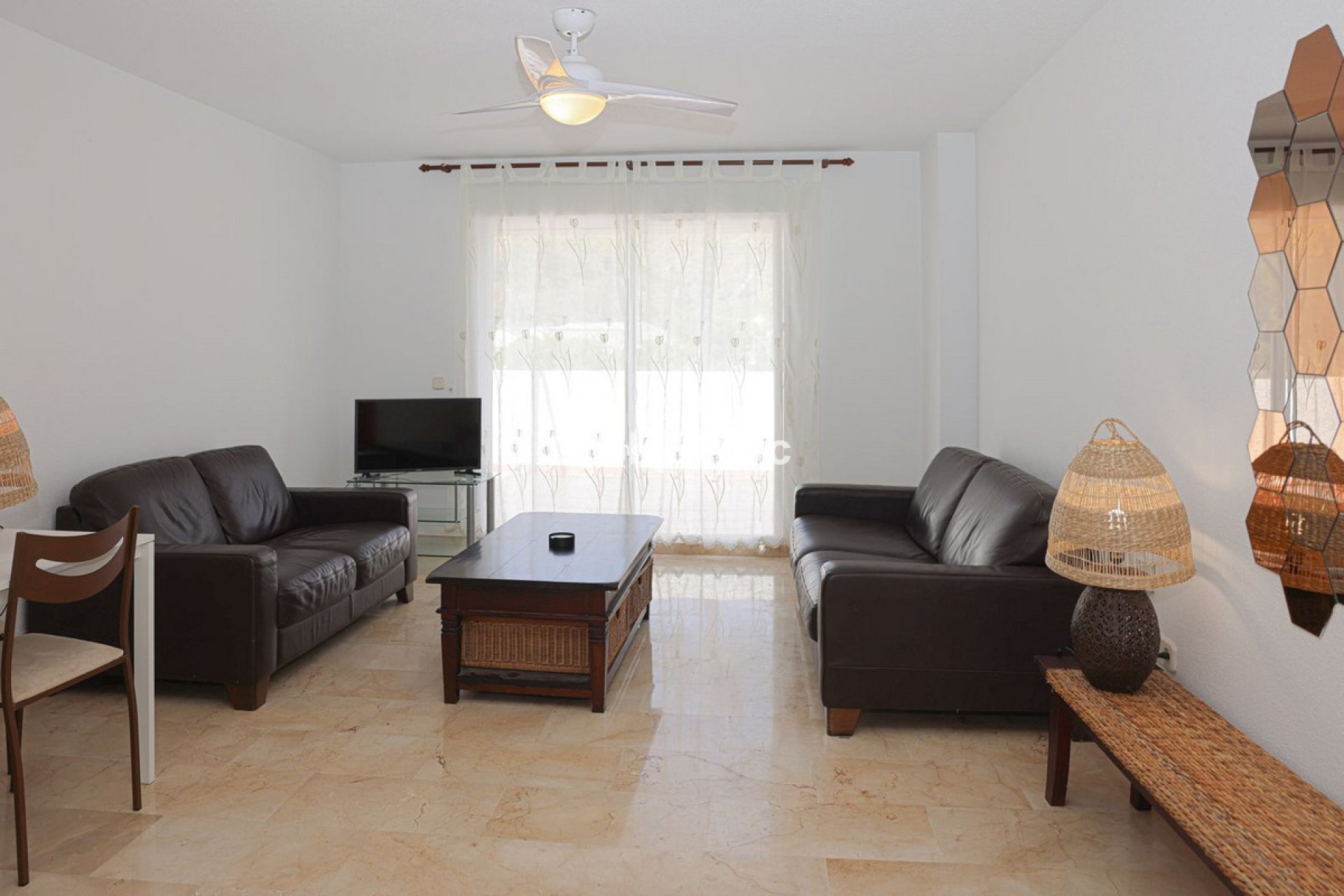 Resale - Apartment - Benahavís - Benahavís Centro