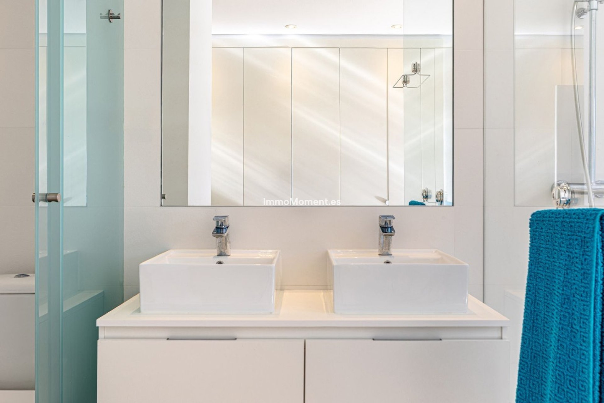 Resale - Apartment - Benahavís - Benahavís Centro