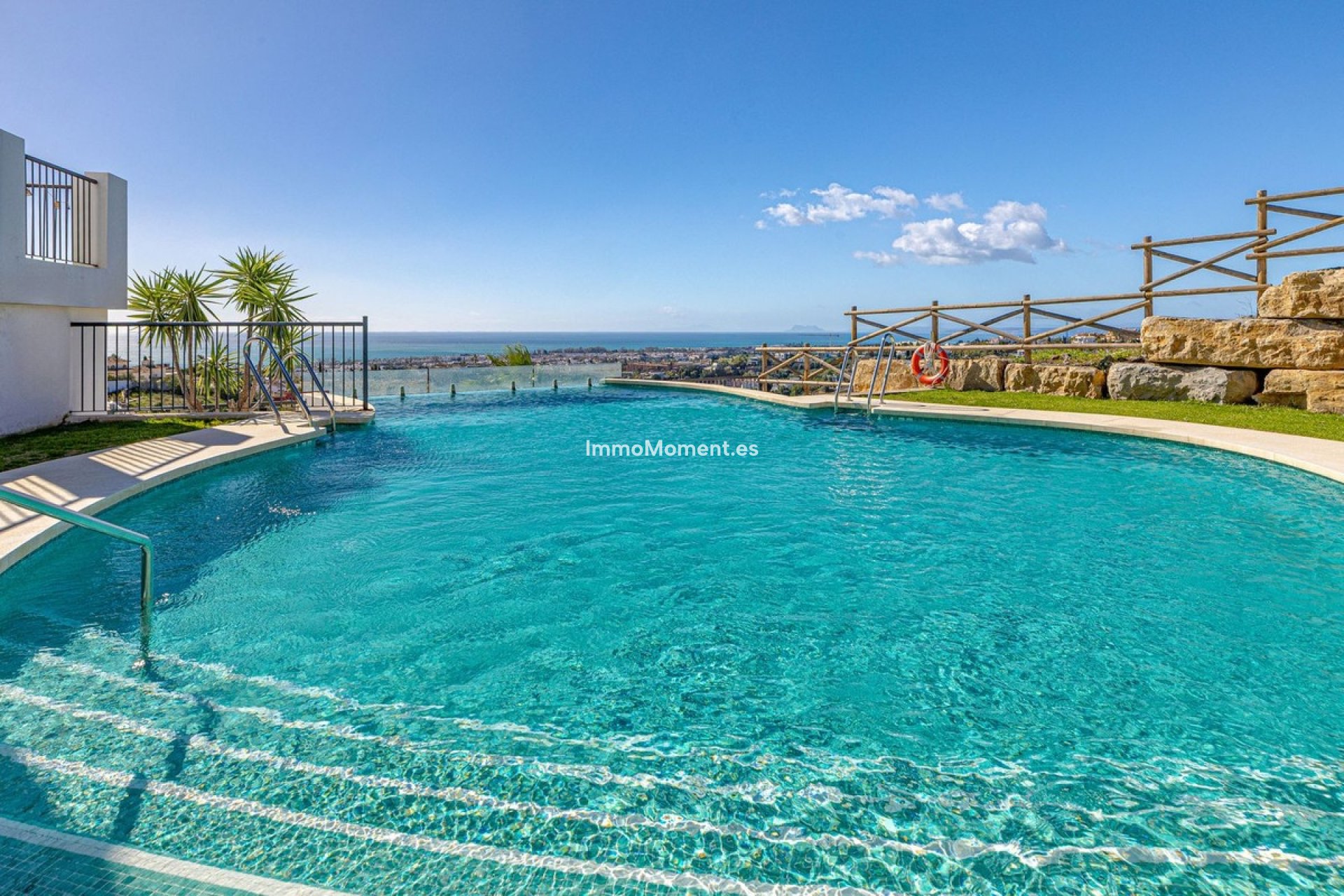 Resale - Apartment - Benahavís - Benahavís Centro