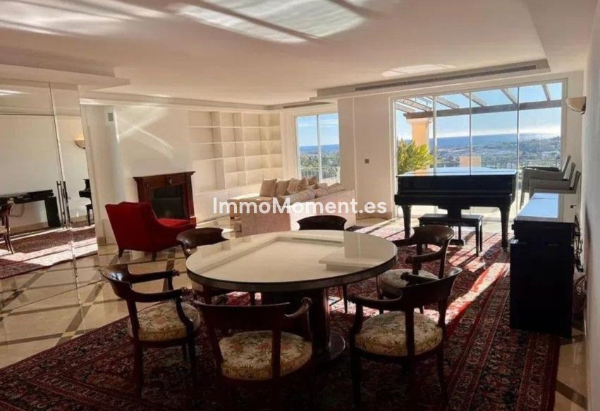 Resale - Apartment - Benahavís - Benahavís Centro