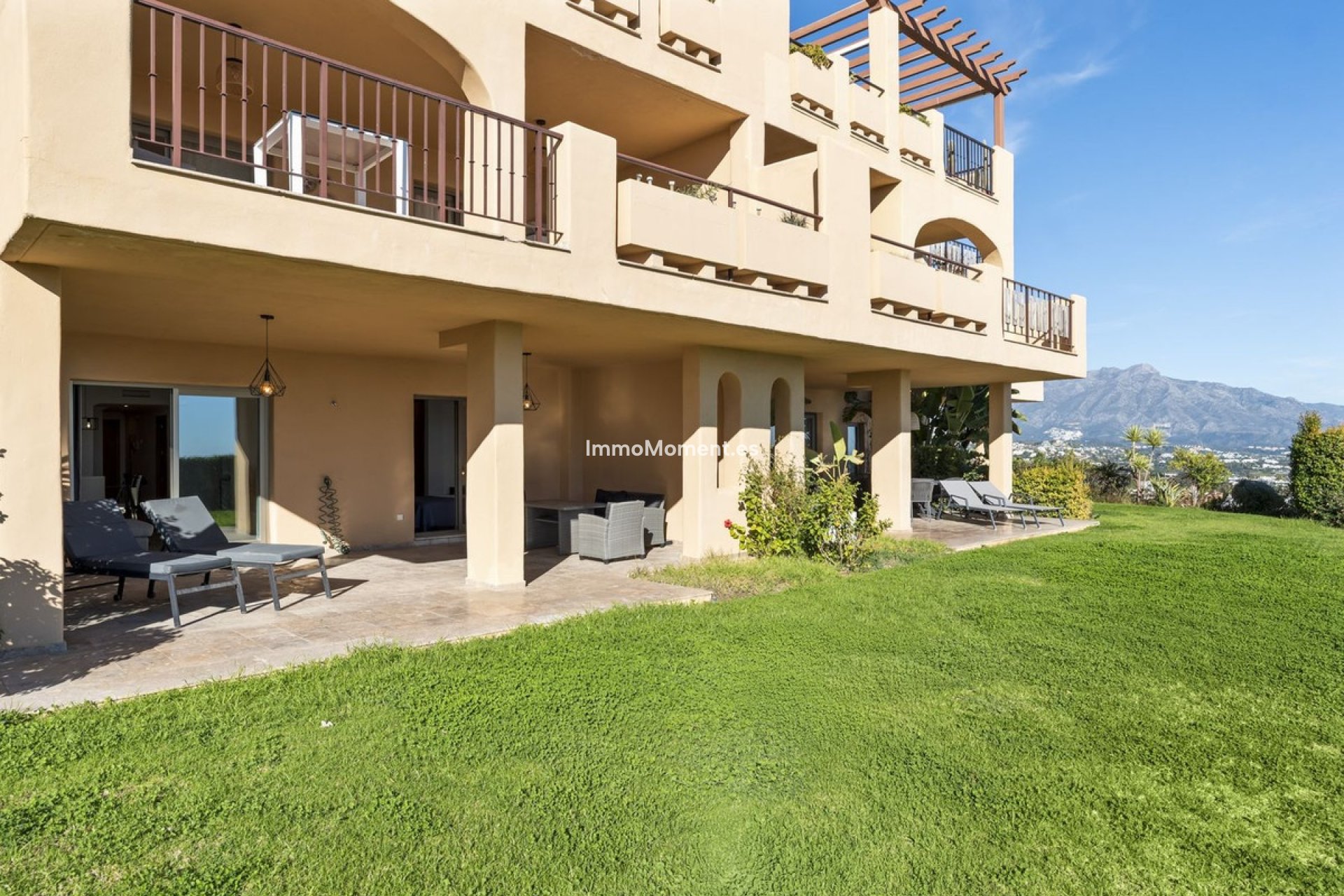 Resale - Apartment - Benahavís - Benahavís Centro