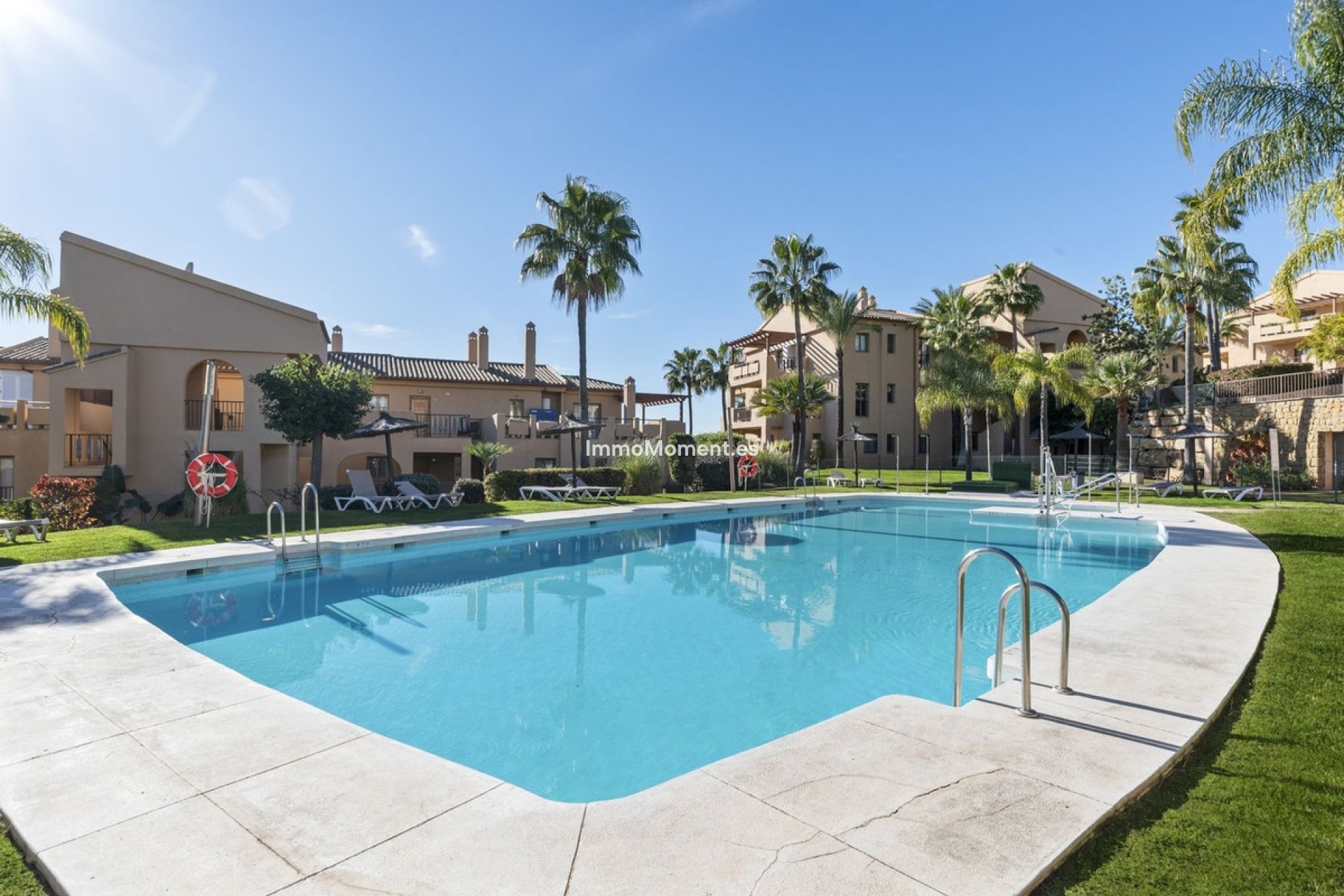 Resale - Apartment - Benahavís - Benahavís Centro