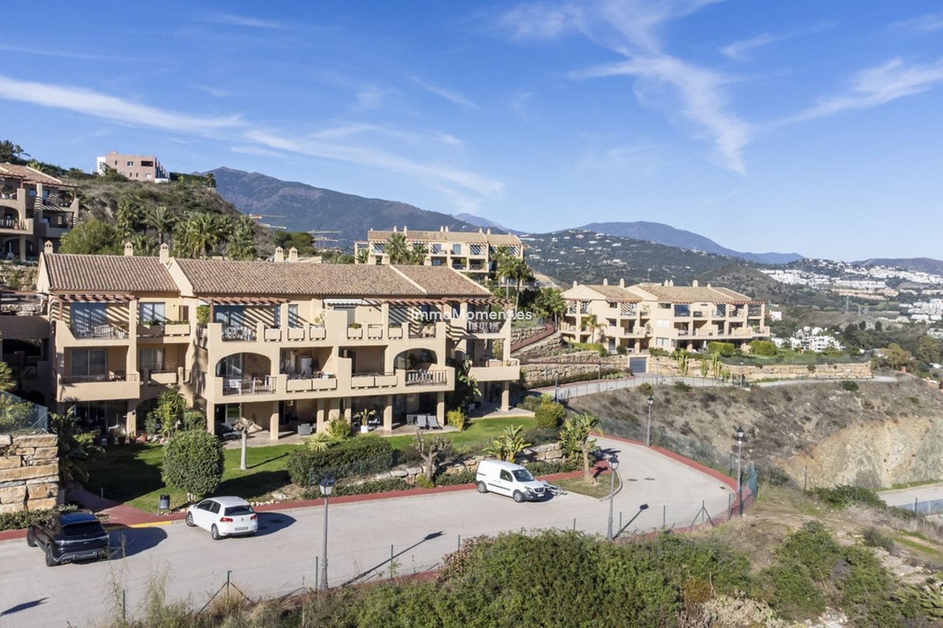 Resale - Apartment - Benahavís - Benahavís Centro