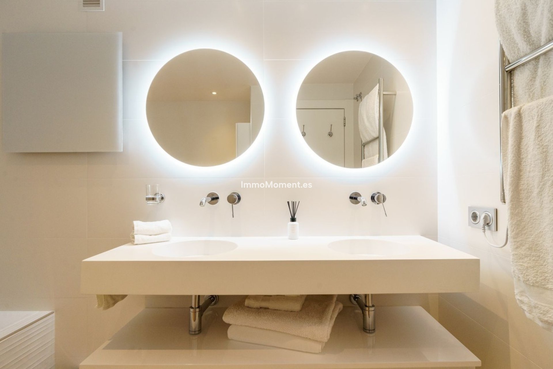 Resale - Apartment - Benahavís - Benahavís Centro