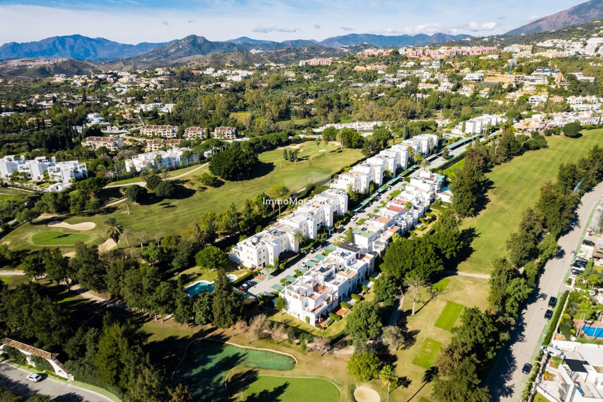 Resale - Apartment - Benahavís - Benahavís Centro