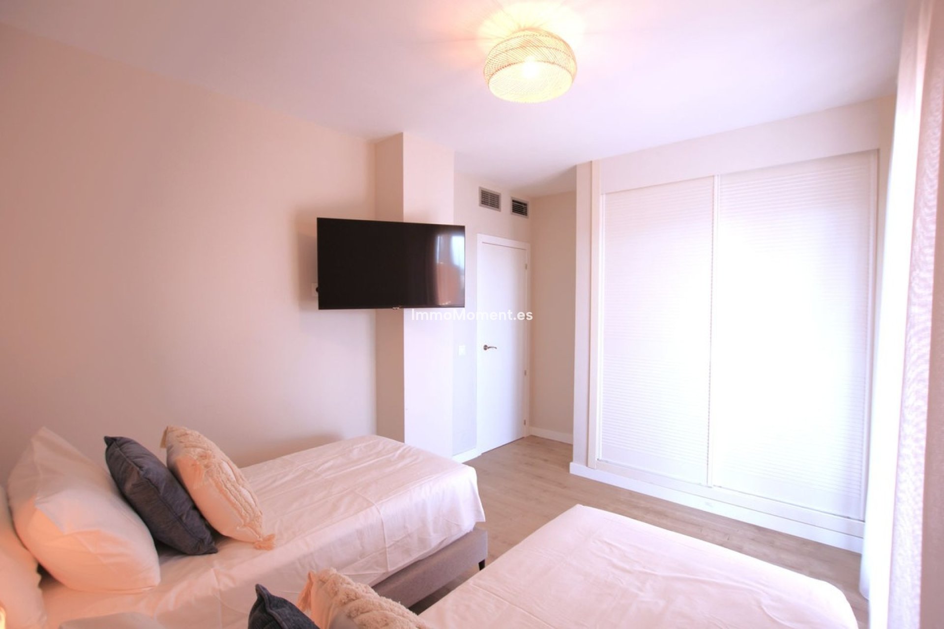 Resale - Apartment - Benahavís - Benahavís Centro