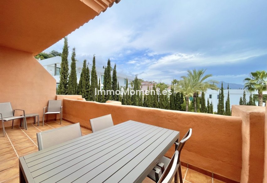 Resale - Apartment - Benahavís - Benahavís Centro