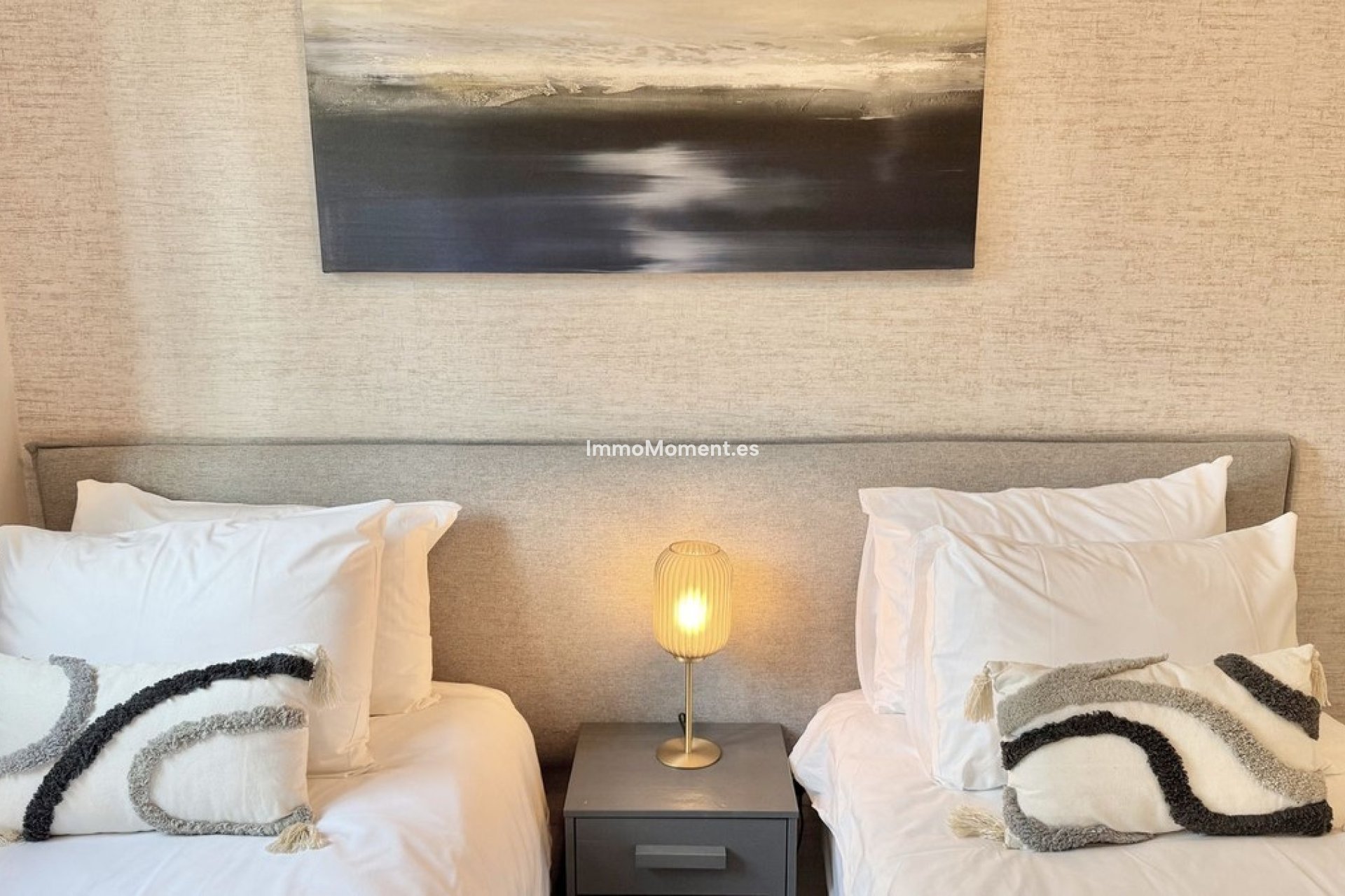 Resale - Apartment - Benahavís - Benahavís Centro