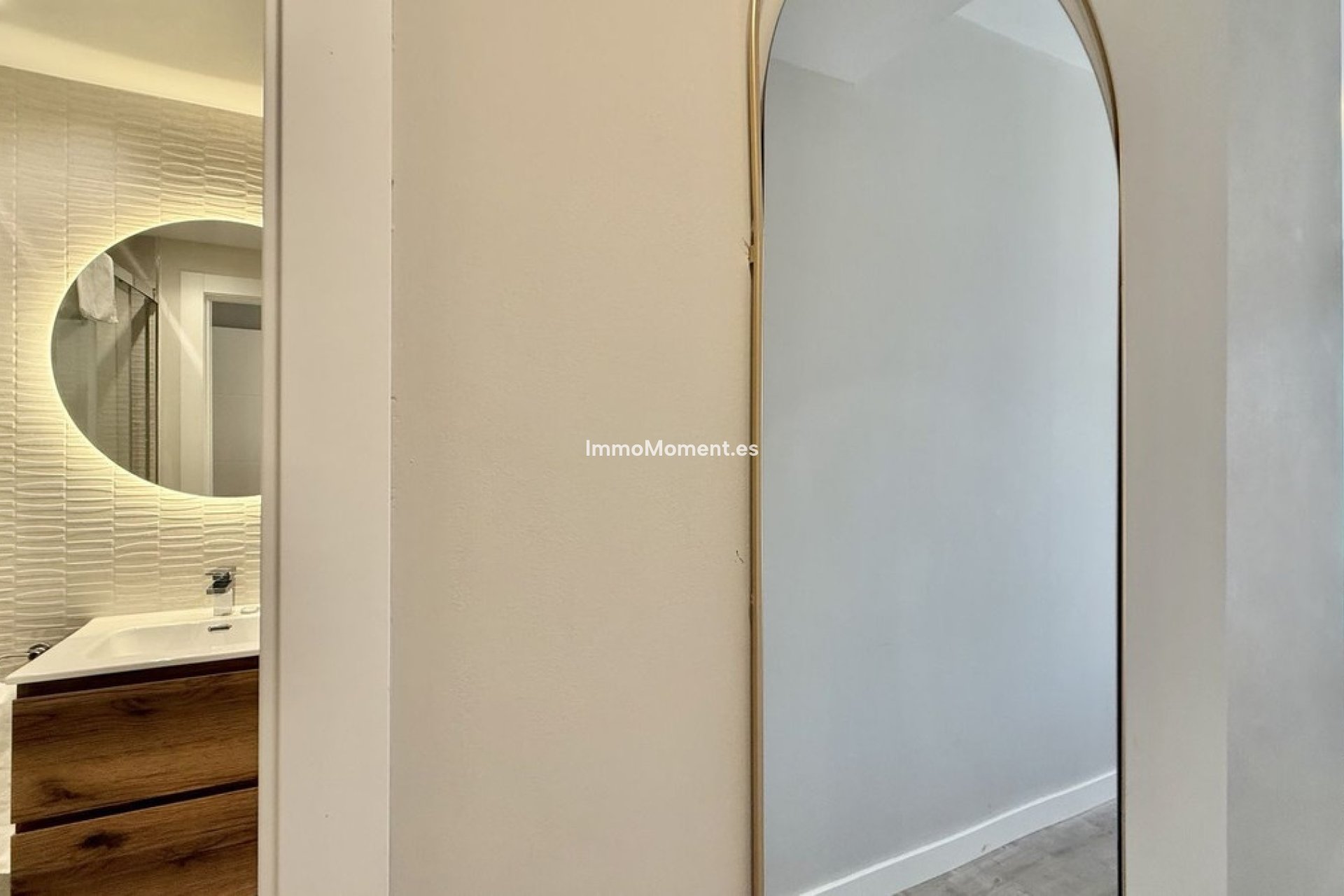 Resale - Apartment - Benahavís - Benahavís Centro