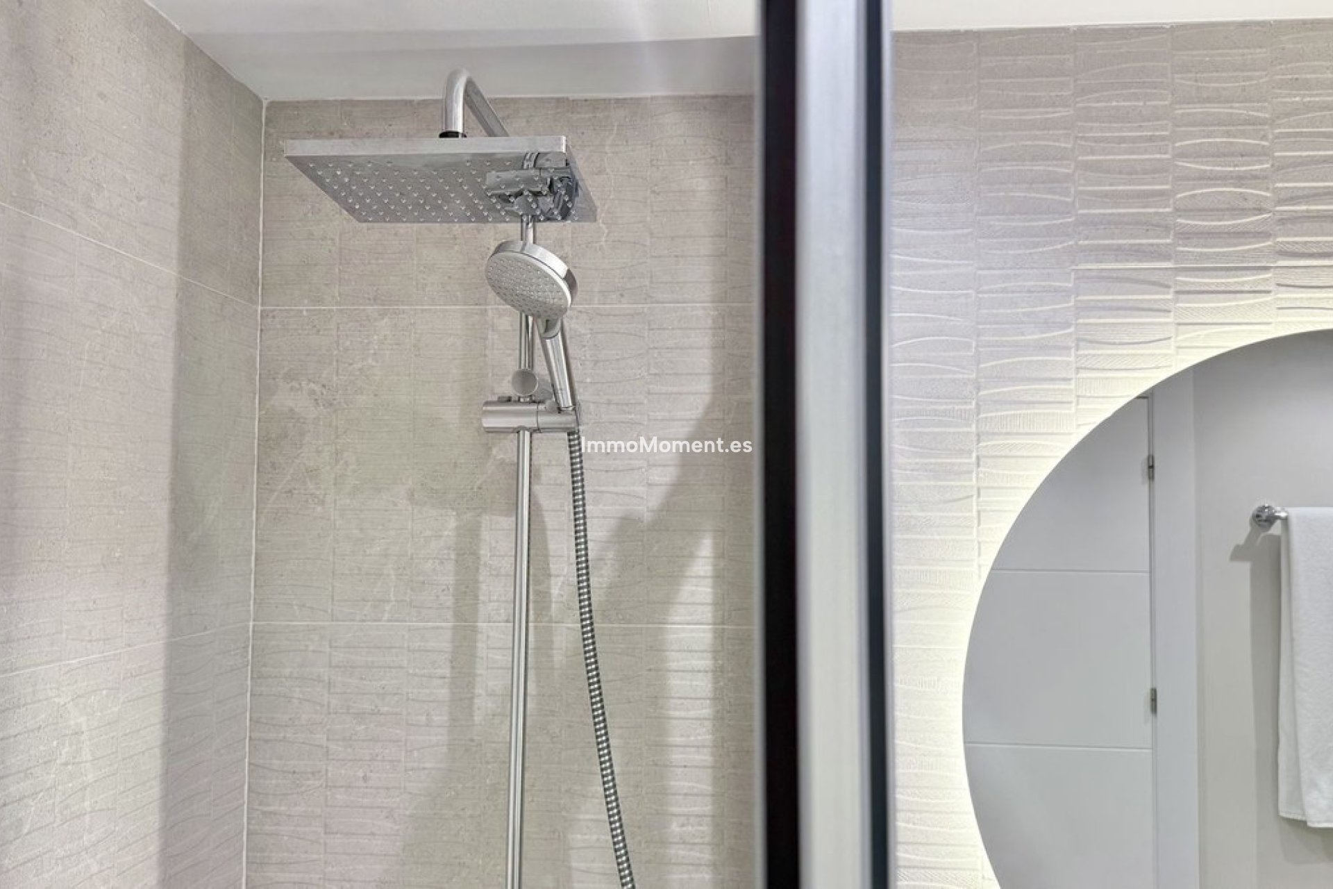 Resale - Apartment - Benahavís - Benahavís Centro