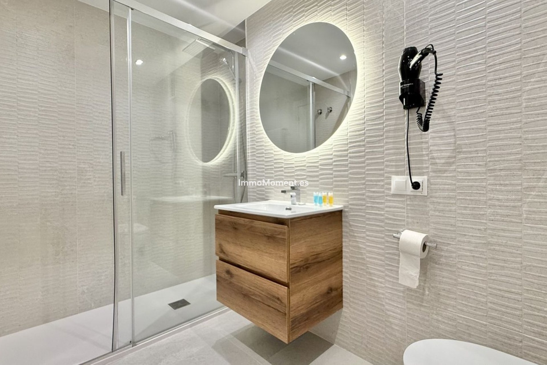 Resale - Apartment - Benahavís - Benahavís Centro