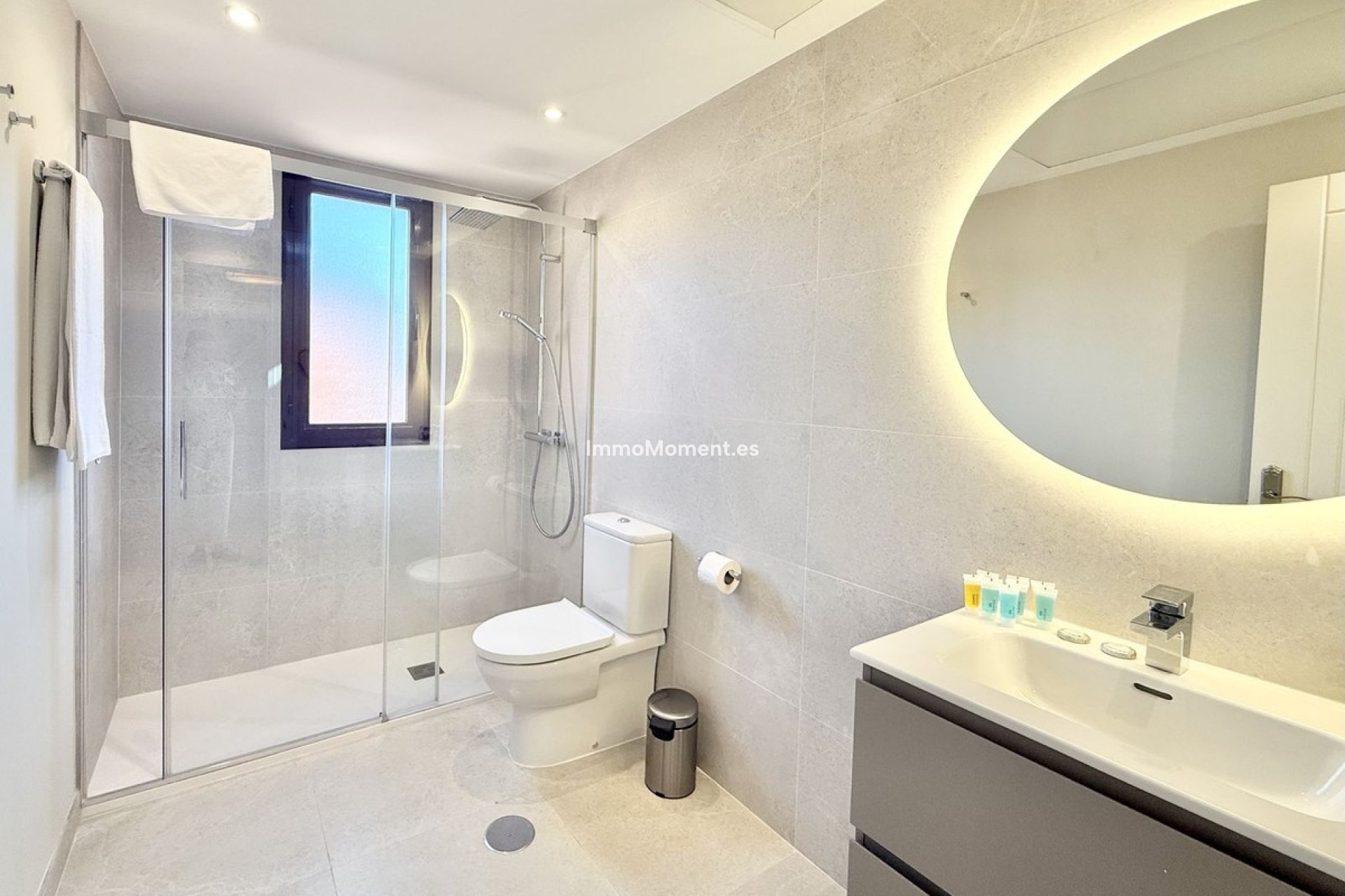 Resale - Apartment - Benahavís - Benahavís Centro