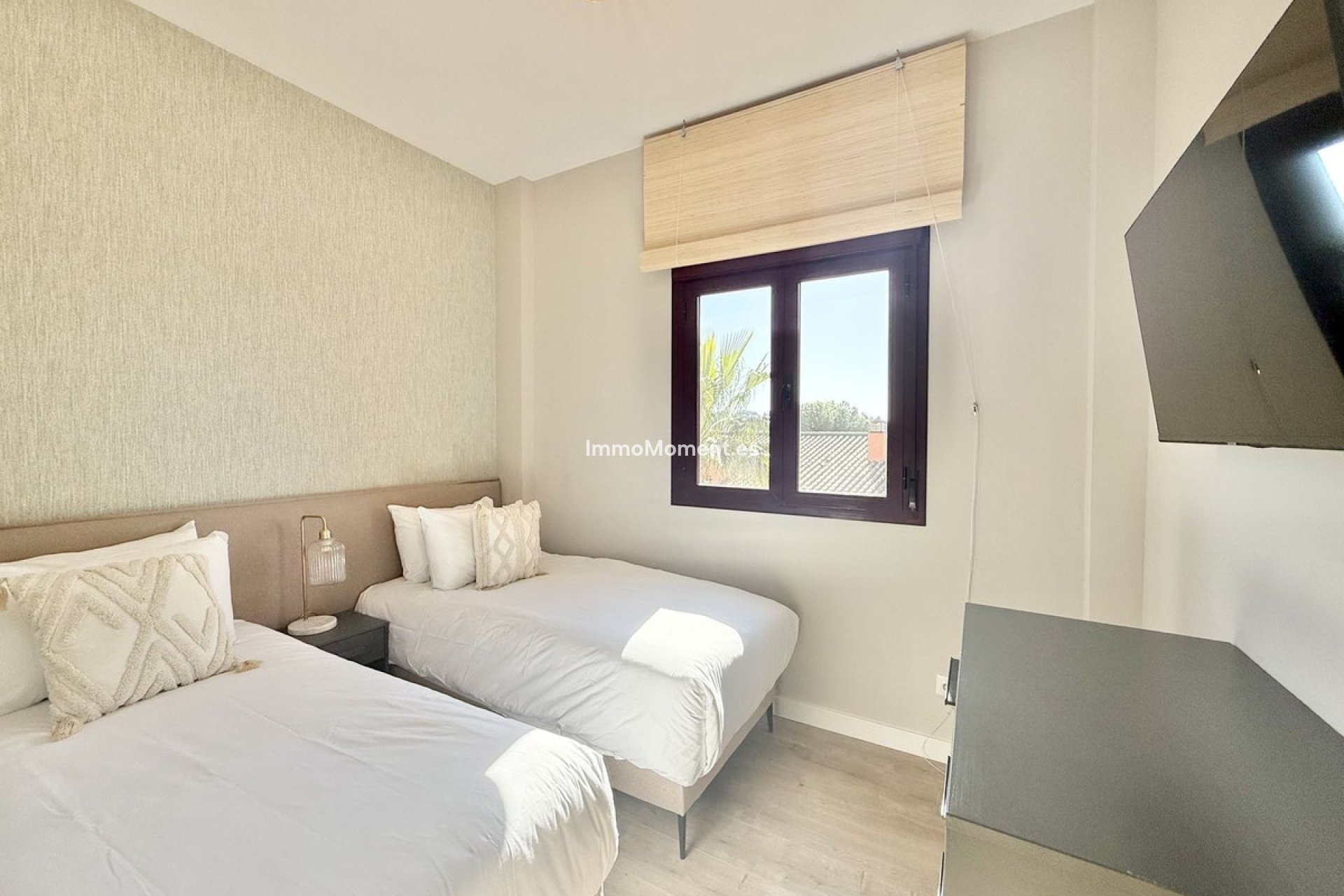 Resale - Apartment - Benahavís - Benahavís Centro