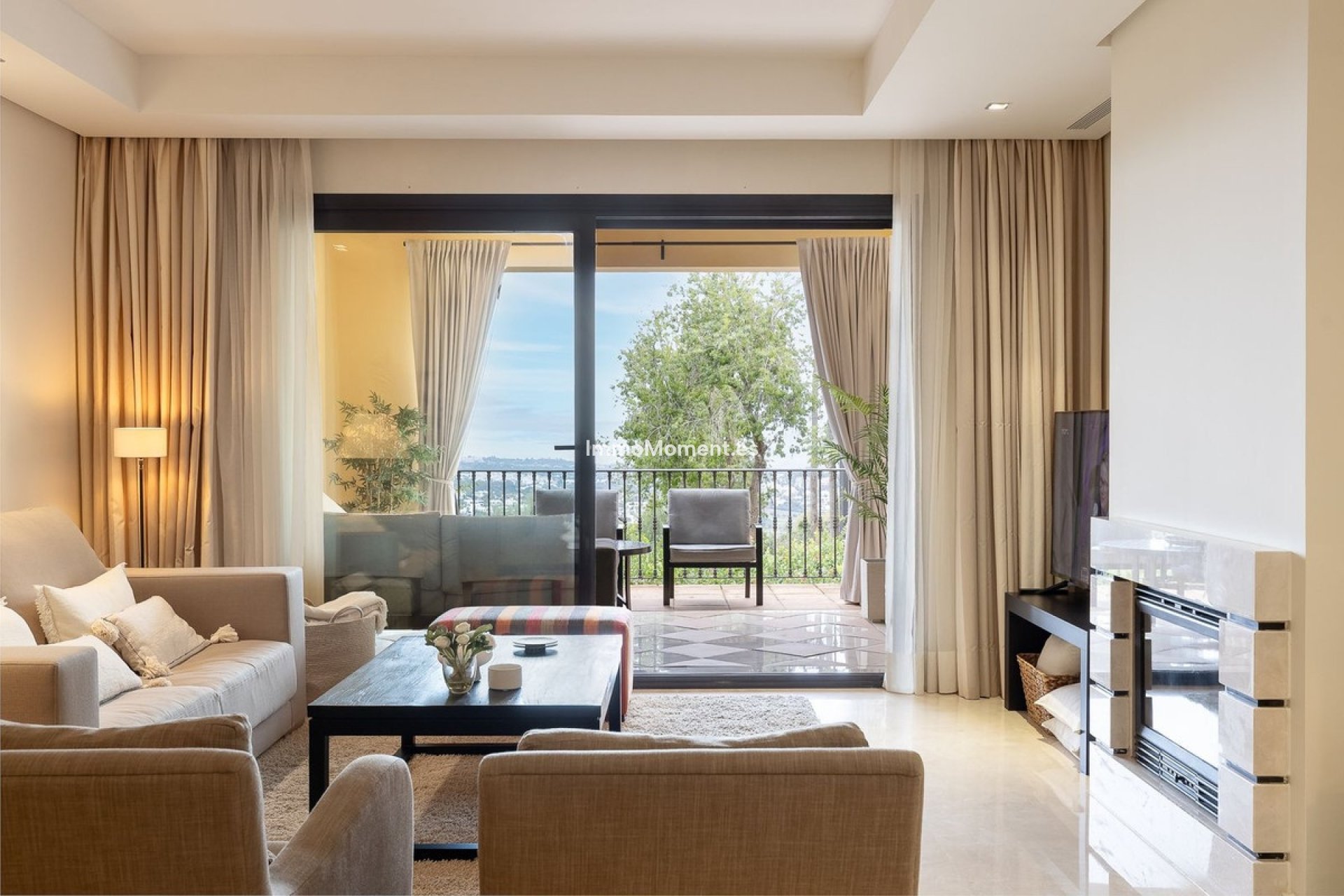 Resale - Apartment - Benahavís - Benahavís Centro