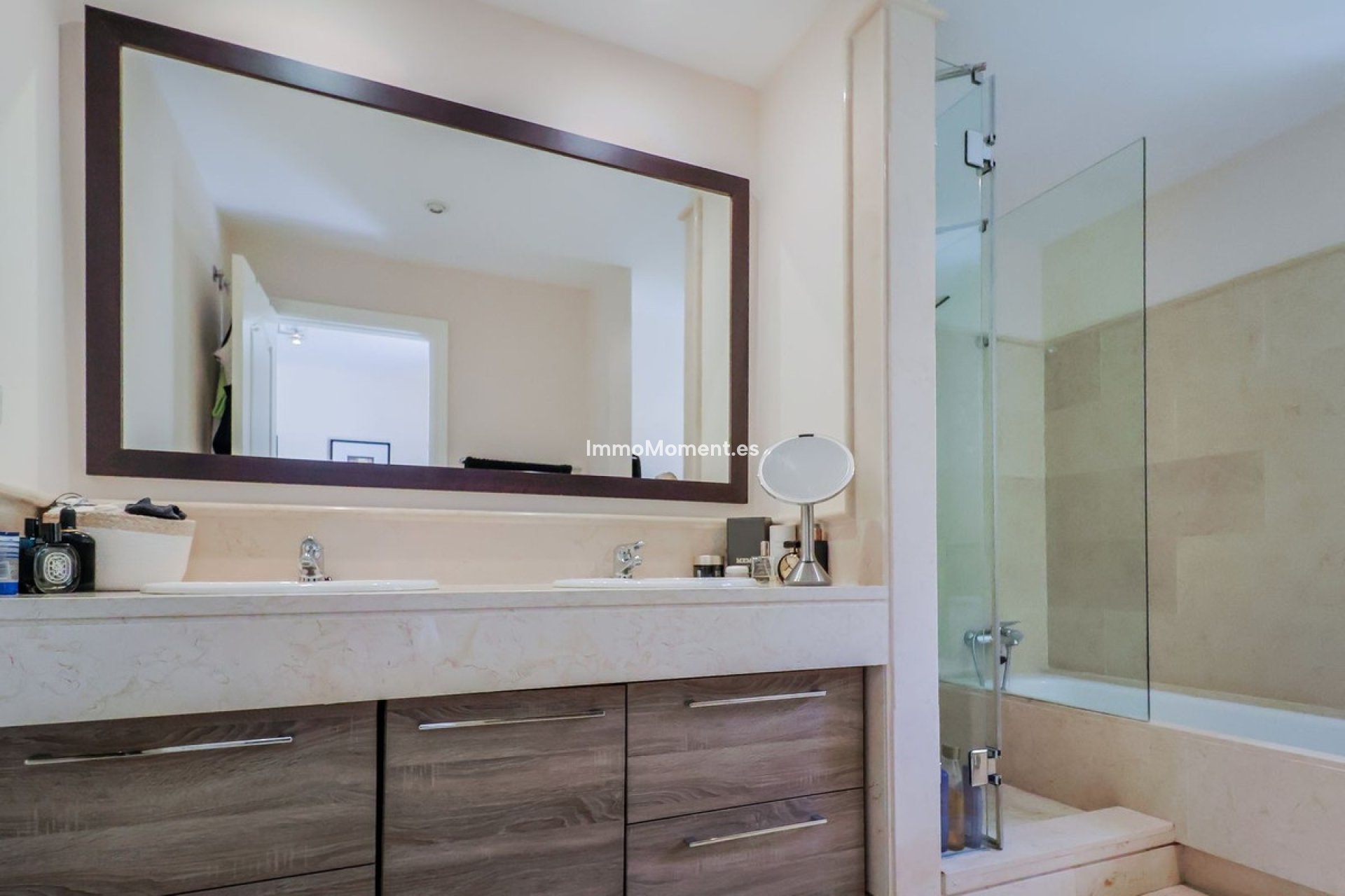 Resale - Apartment - Benahavís - Benahavís Centro