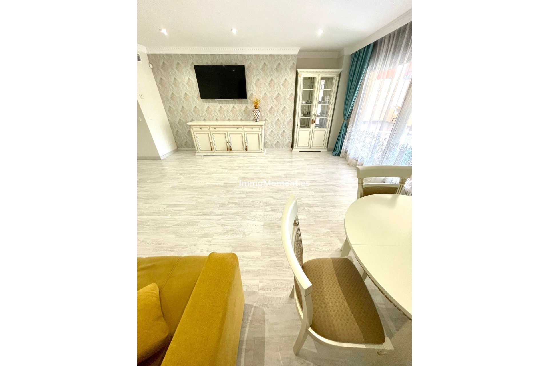 Resale - Apartment - Benahavís - Benahavís Centro
