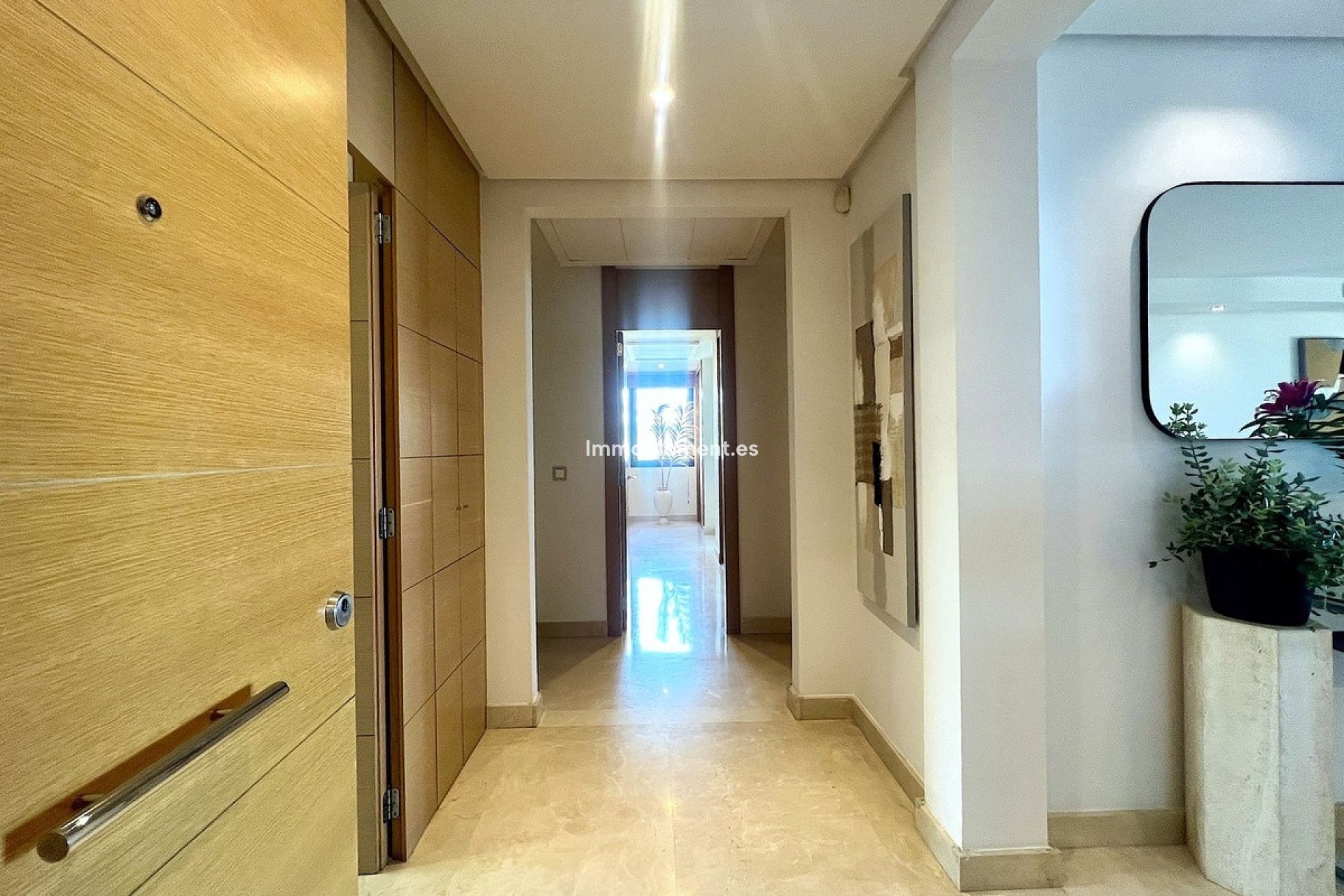 Resale - Apartment - Benahavís - Benahavís Centro