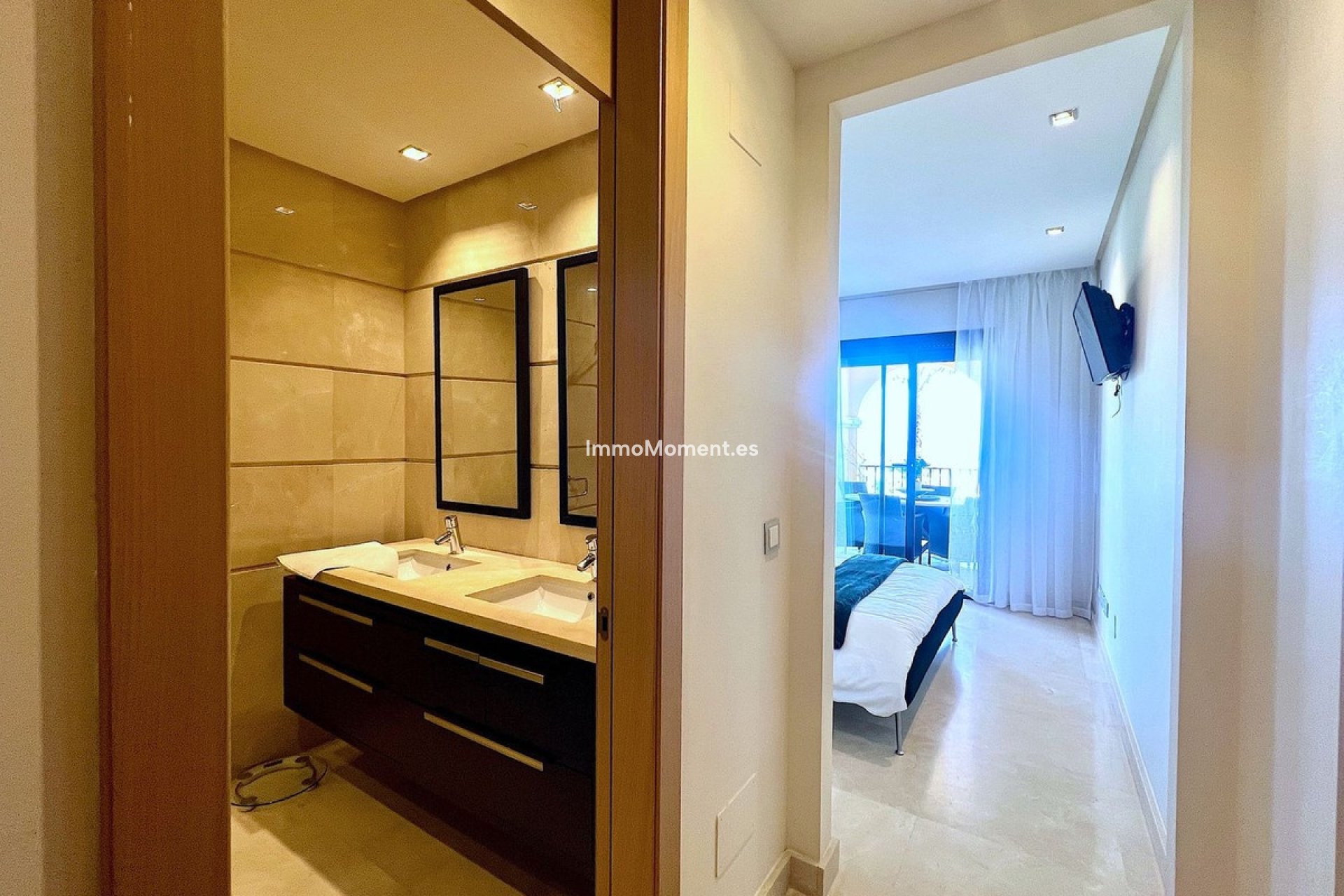 Resale - Apartment - Benahavís - Benahavís Centro