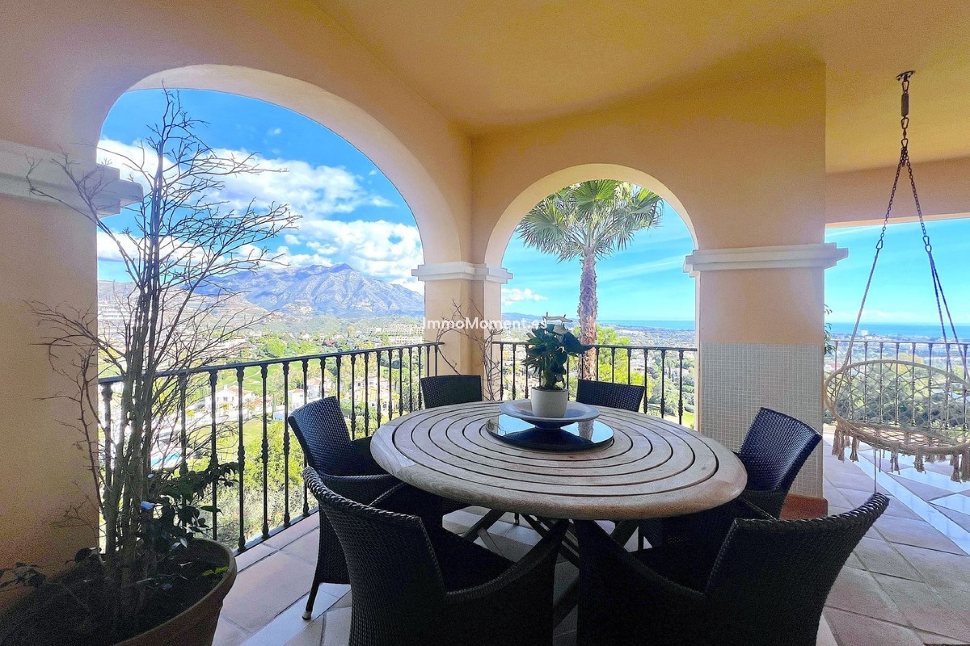 Resale - Apartment - Benahavís - Benahavís Centro