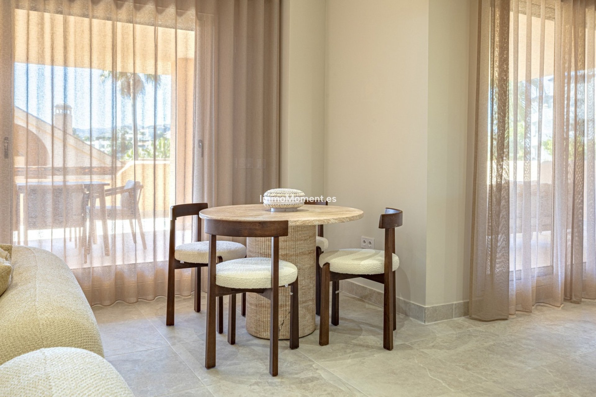 Resale - Apartment - Benahavís - Benahavís Centro