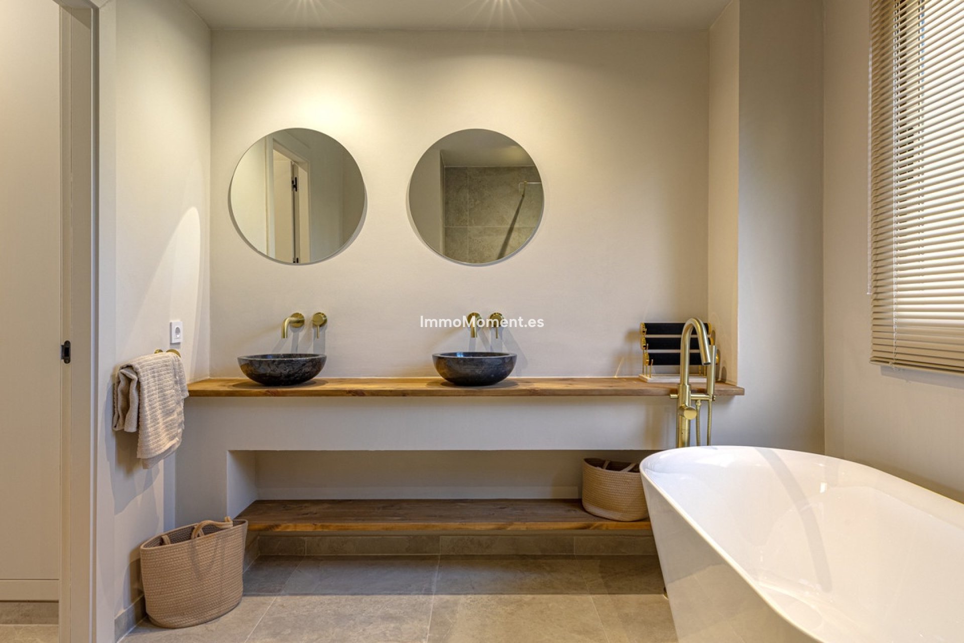 Resale - Apartment - Benahavís - Benahavís Centro