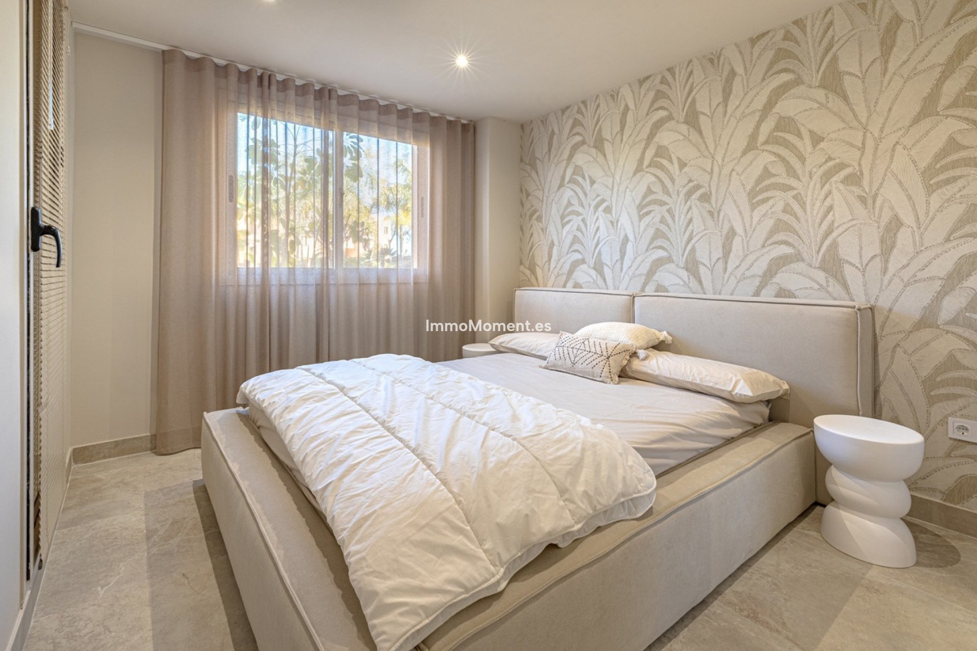 Resale - Apartment - Benahavís - Benahavís Centro