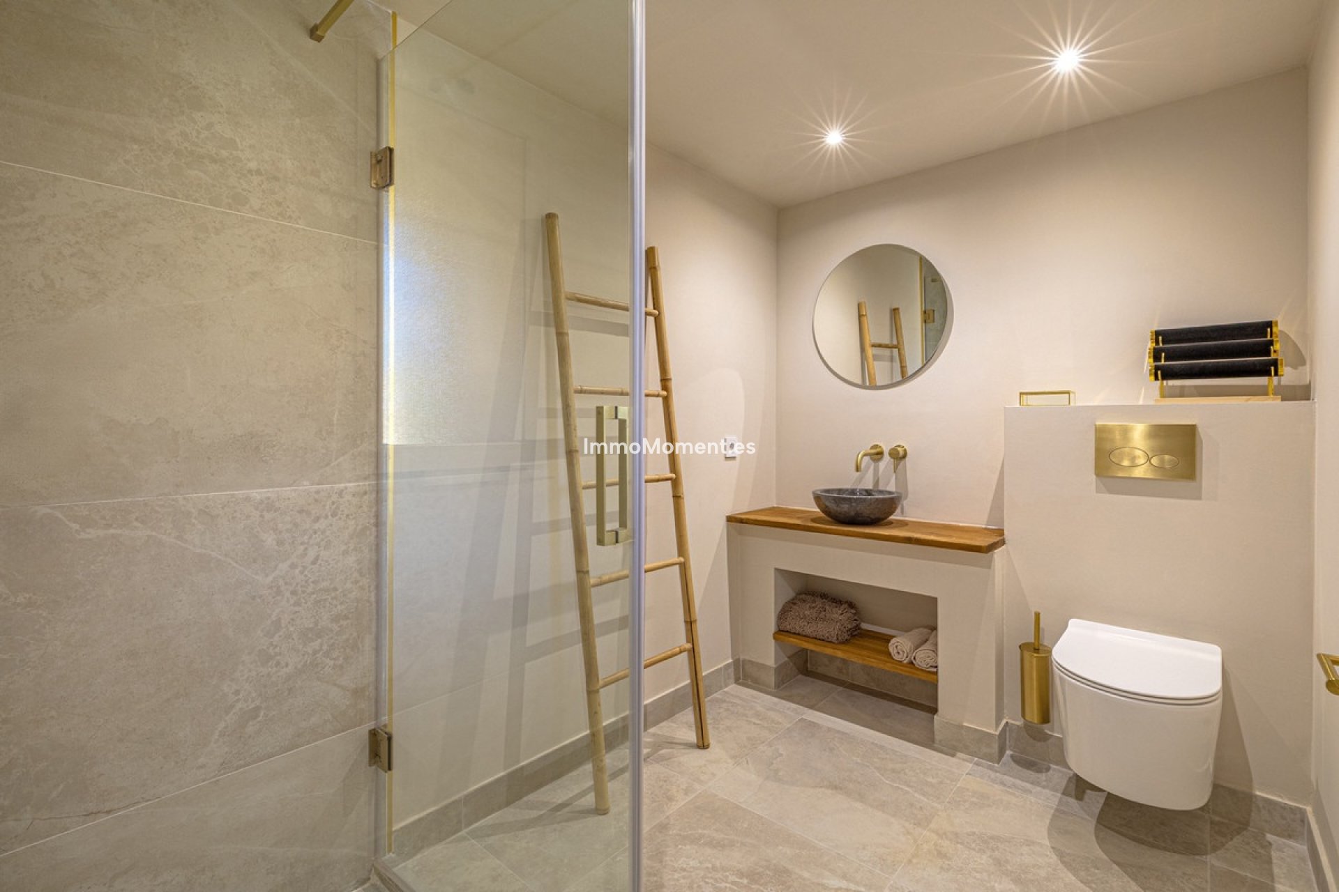 Resale - Apartment - Benahavís - Benahavís Centro