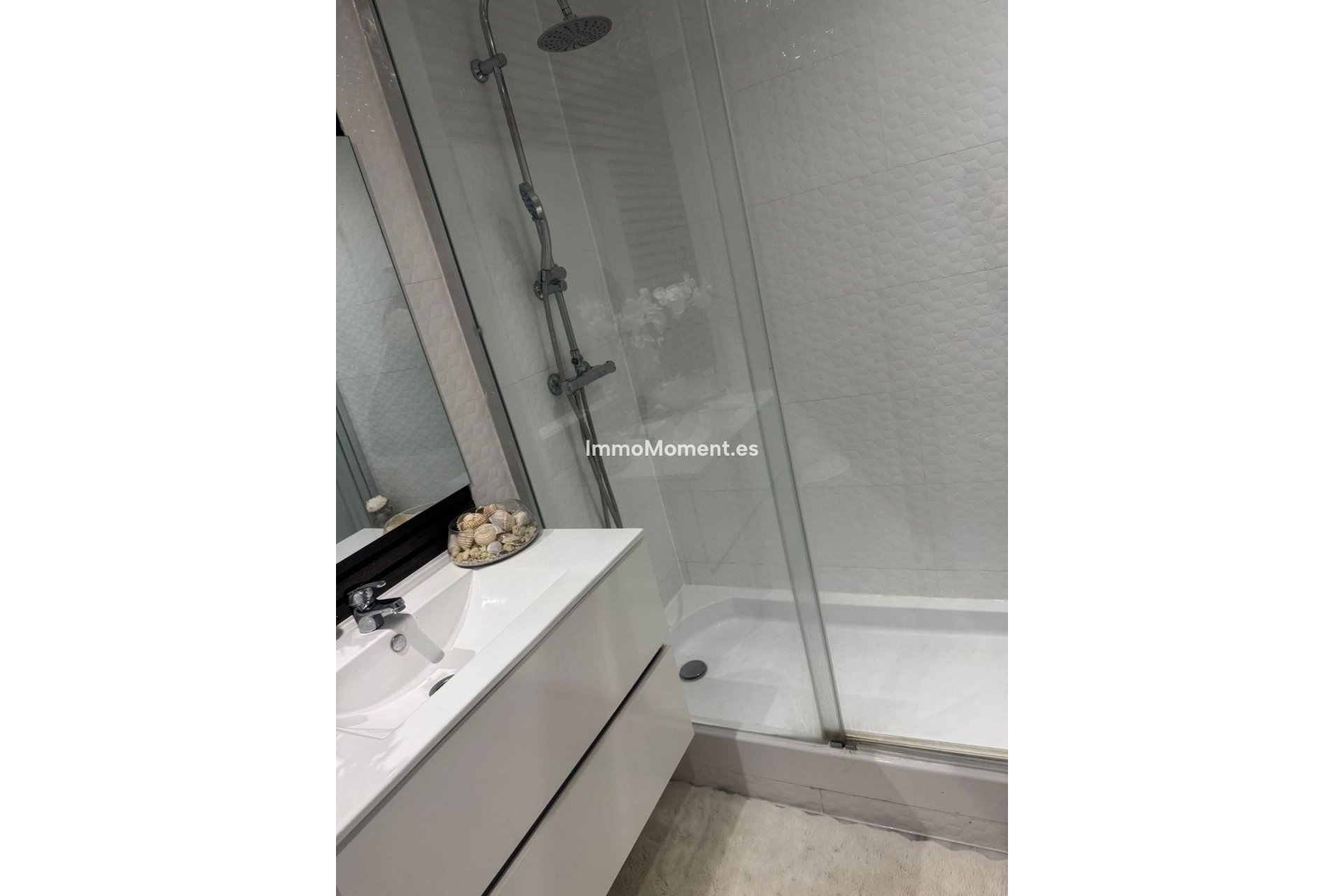 Resale - Apartment - Benahavís - Benahavís Centro