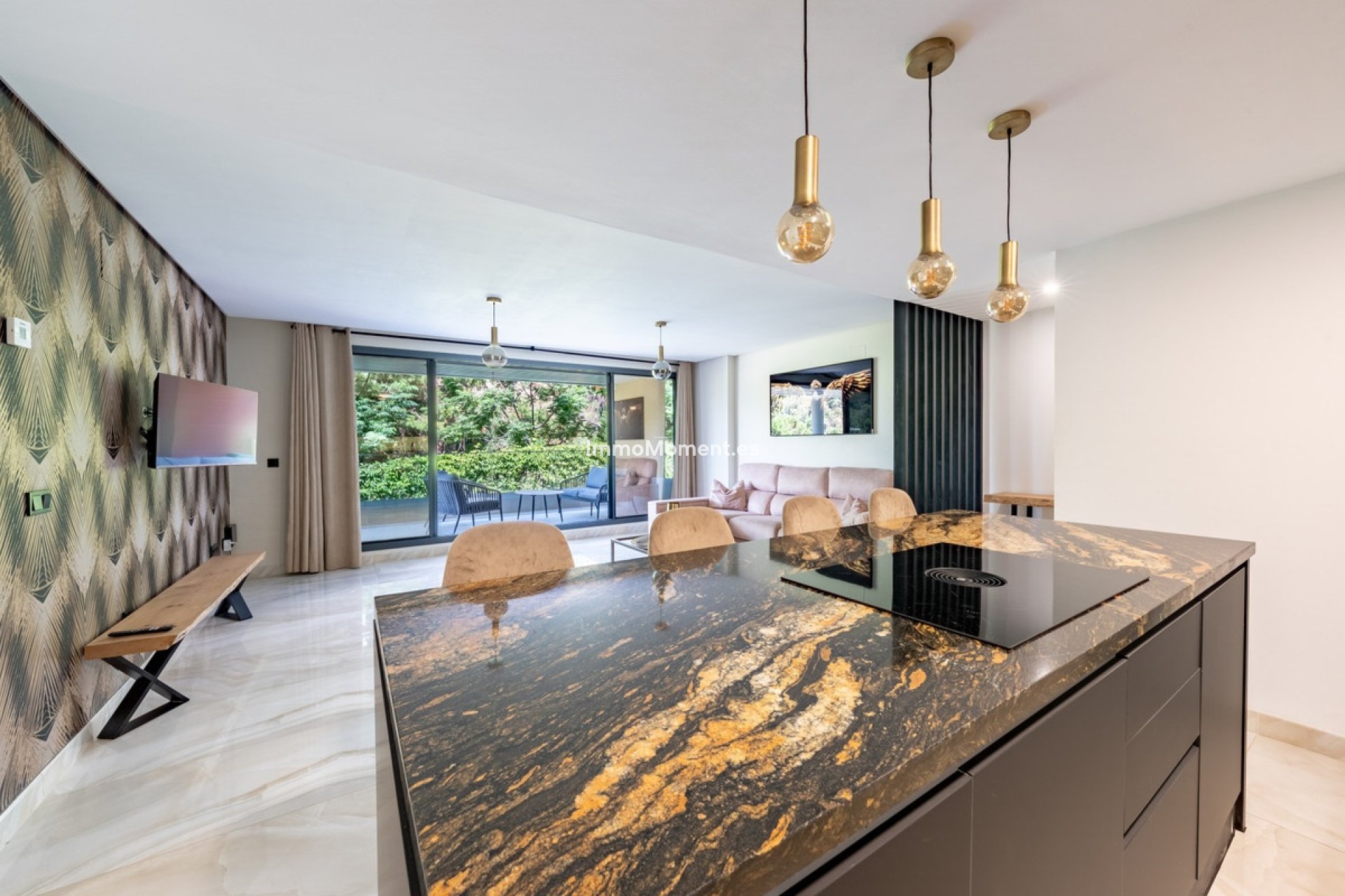 Resale - Apartment - Benahavís - Benahavís Centro