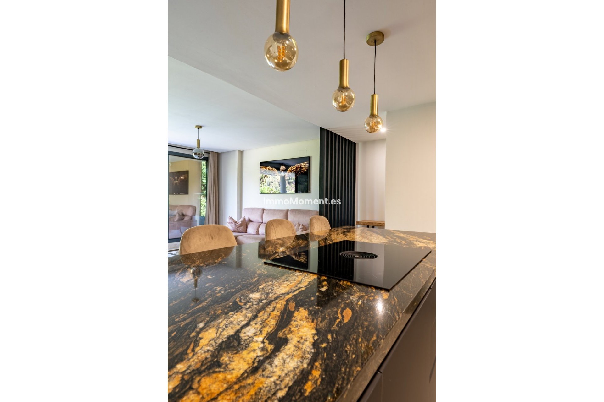 Resale - Apartment - Benahavís - Benahavís Centro