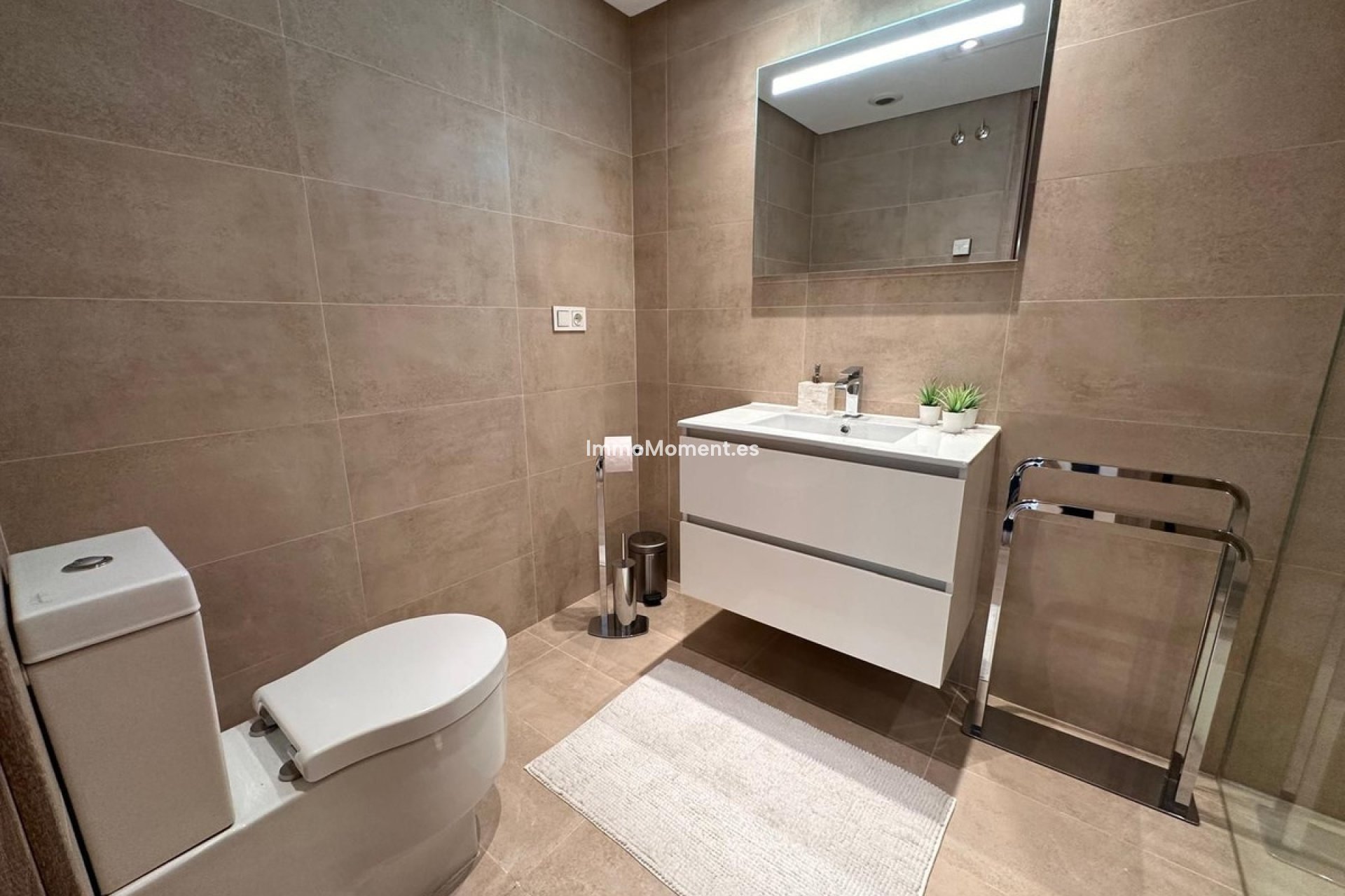 Resale - Apartment - Benahavís - Benahavís Centro